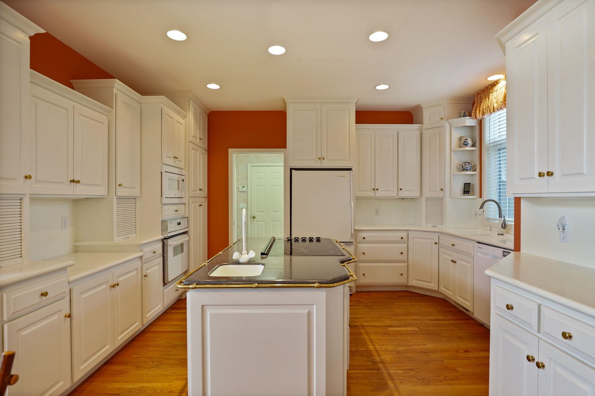 Frankenmuth, Michigan, 48734, United States, 3 Bedrooms Bedrooms, ,4 BathroomsBathrooms,Residential,For Sale,1938182