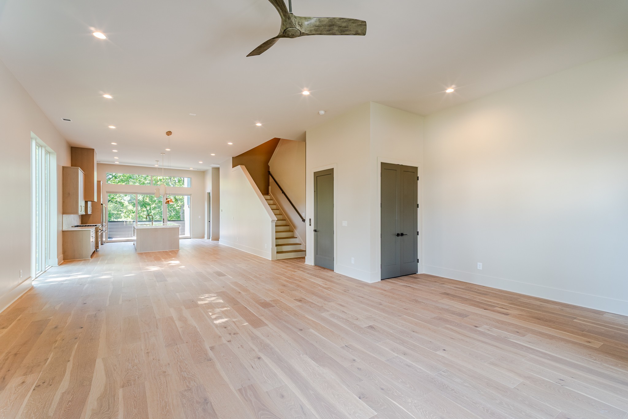 Nashville, Tennessee, 37212, United States, 4 Bedrooms Bedrooms, ,4 BathroomsBathrooms,Residential,For Sale,1792994