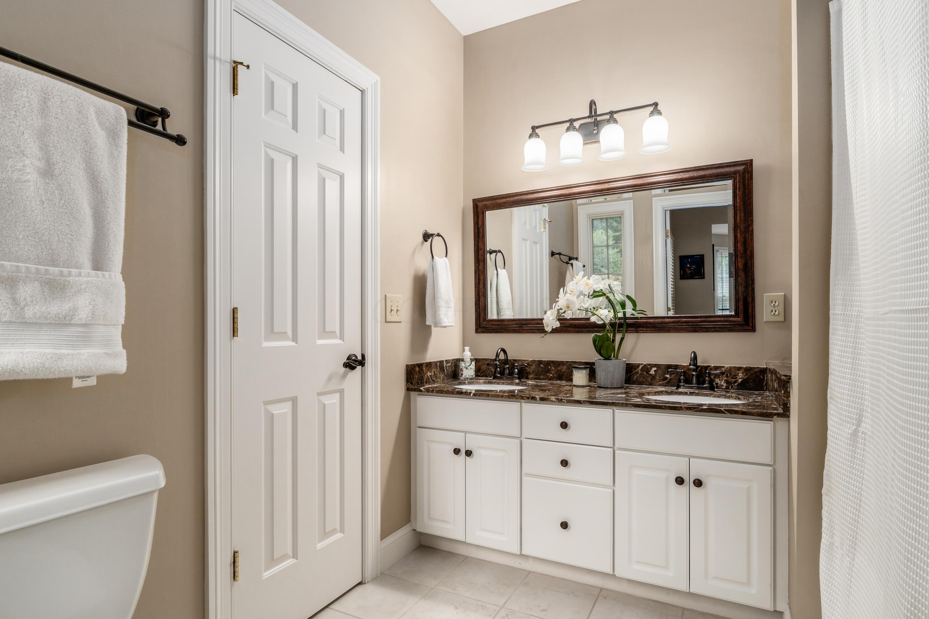 Blacklick, Ohio, 43004, United States, 5 Bedrooms Bedrooms, ,6 BathroomsBathrooms,Residential,For Sale,1895404