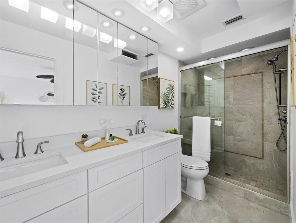 Sarasota, Florida, 34236, United States, 2 Bedrooms Bedrooms, ,2 BathroomsBathrooms,Residential,For Sale,1804135