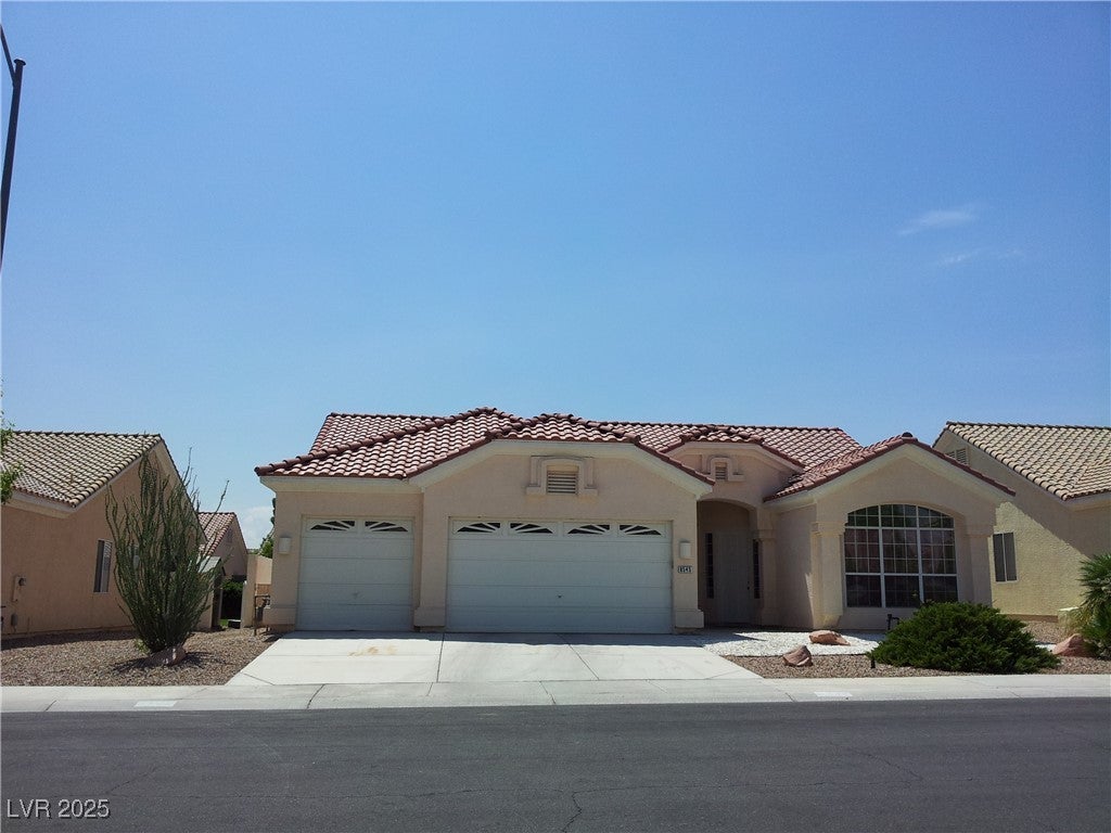 Las Vegas, Nevada, 89145, United States, 4 Bedrooms Bedrooms, ,2 BathroomsBathrooms,Residential,For Sale,1929054