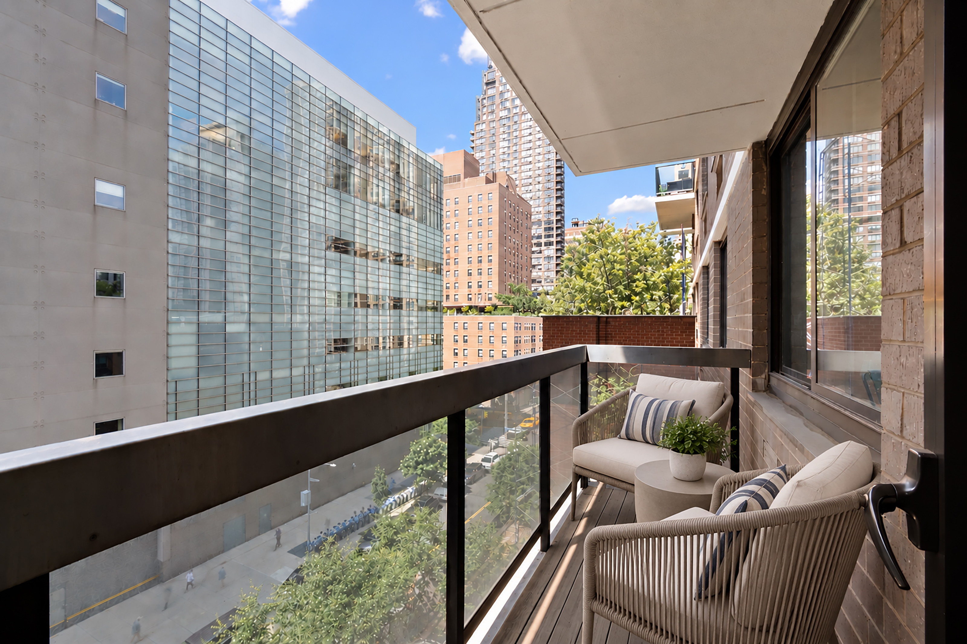  515 East 72nd Street - 物件實景