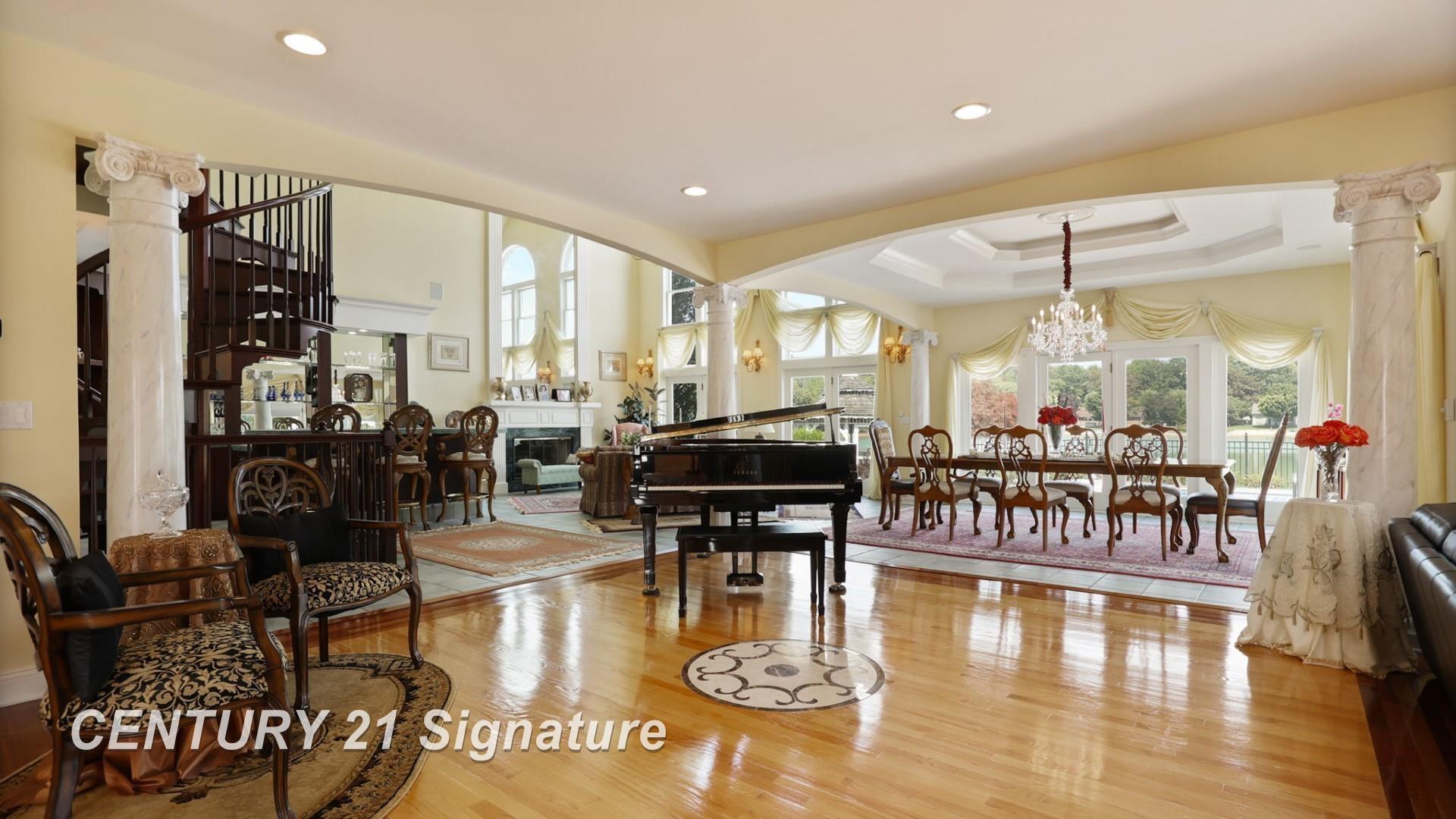 Saginaw, Michigan, 48609, United States, 4 Bedrooms Bedrooms, ,7 BathroomsBathrooms,Residential,For Sale,1980528