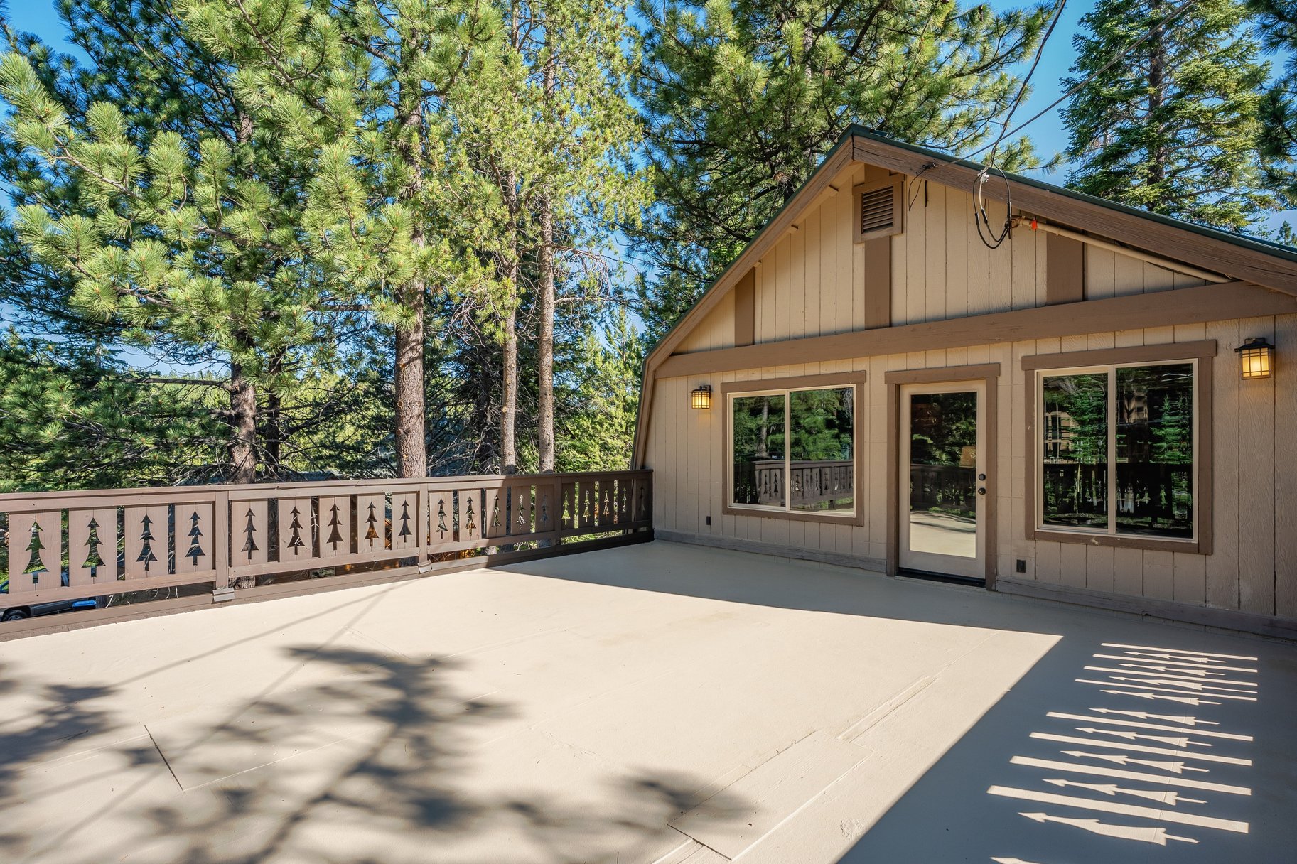  Updated Tahoe Donner retreat with a greenbelt setting - 物件實景