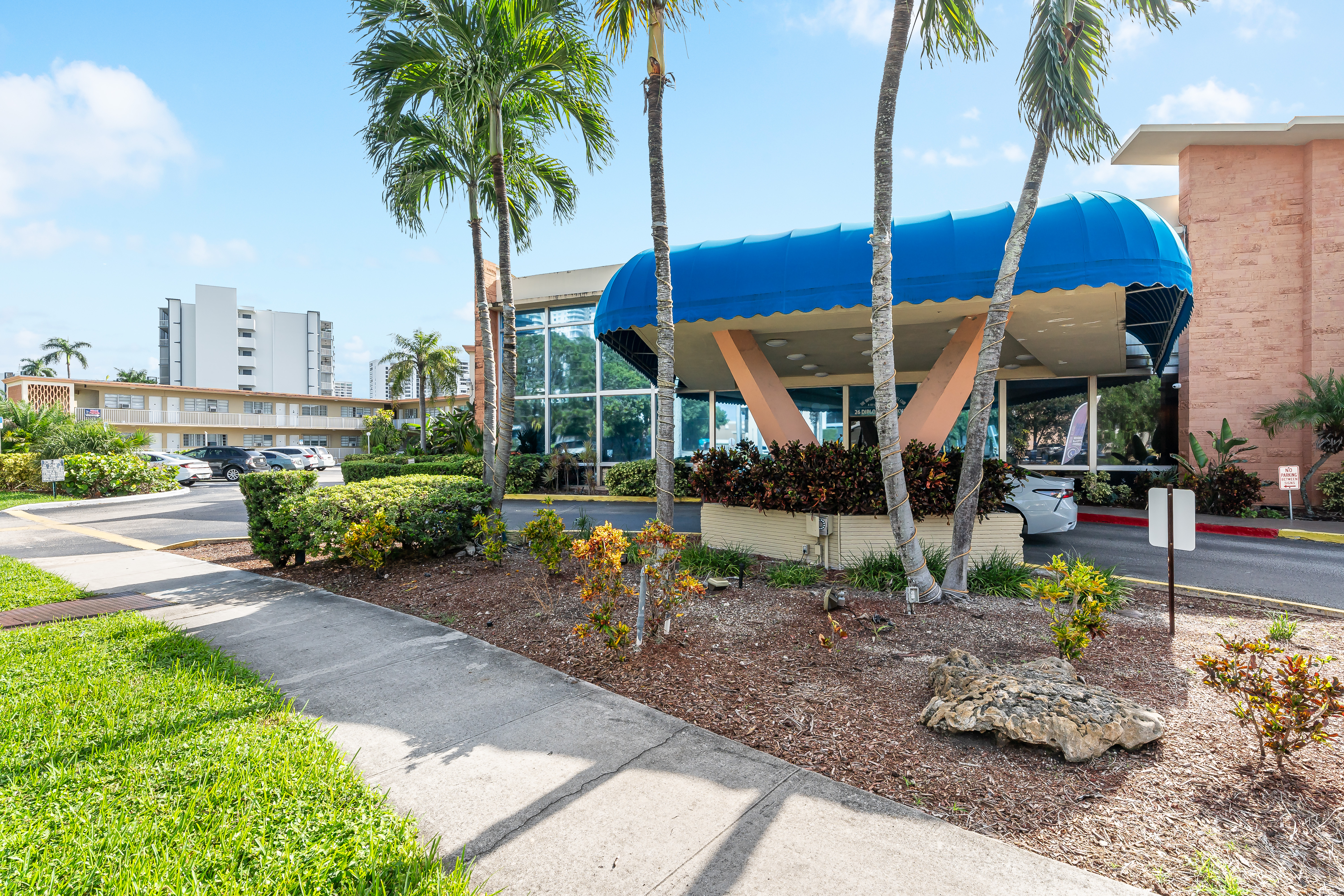  26 Diplomat Pkwy, Hallandale Beach, FL, 33009 - 物件實景