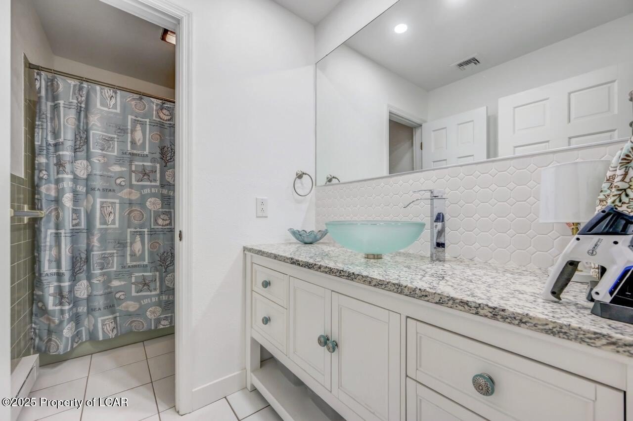 Sugarloaf, Pennsylvania, 18249, United States, 4 Bedrooms Bedrooms, ,3 BathroomsBathrooms,Residential,For Sale,1996756