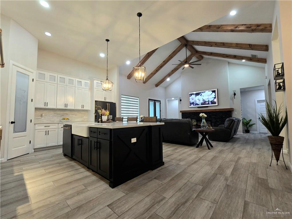 McAllen, Texas, 78504, United States, 4 Bedrooms Bedrooms, ,4 BathroomsBathrooms,Residential,For Sale,1787896