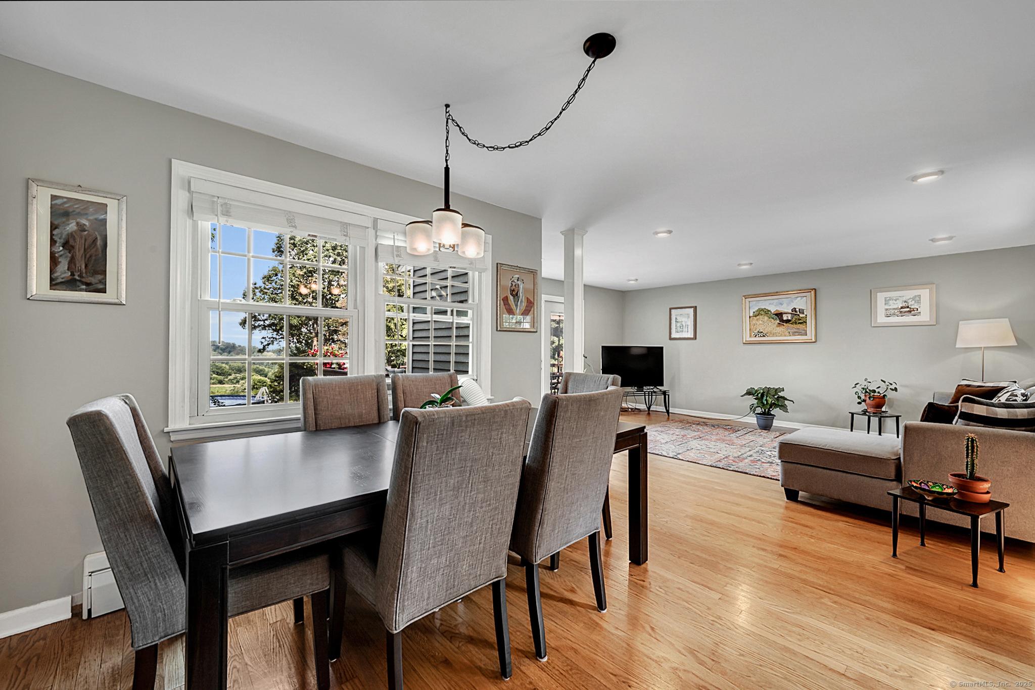Middletown, Connecticut, 06457, United States, 4 Bedrooms Bedrooms, ,2 BathroomsBathrooms,Residential,For Sale,1920359