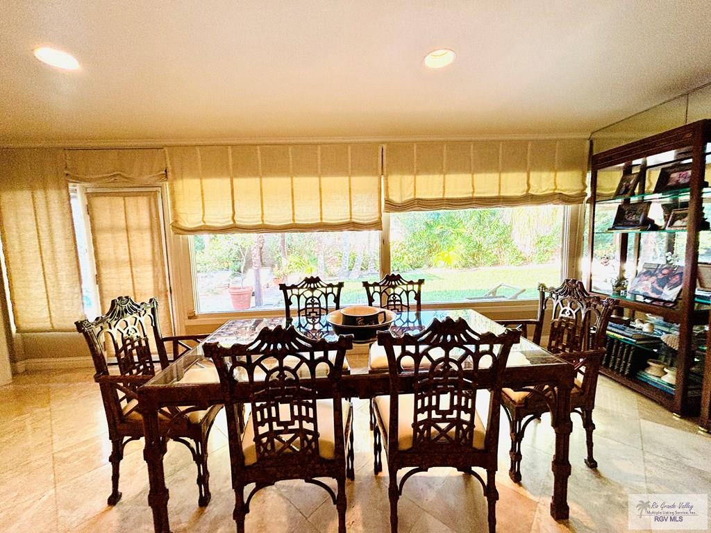 Brownsville, Texas, 78521, United States, 4 Bedrooms Bedrooms, ,4 BathroomsBathrooms,Residential,For Sale,1991275