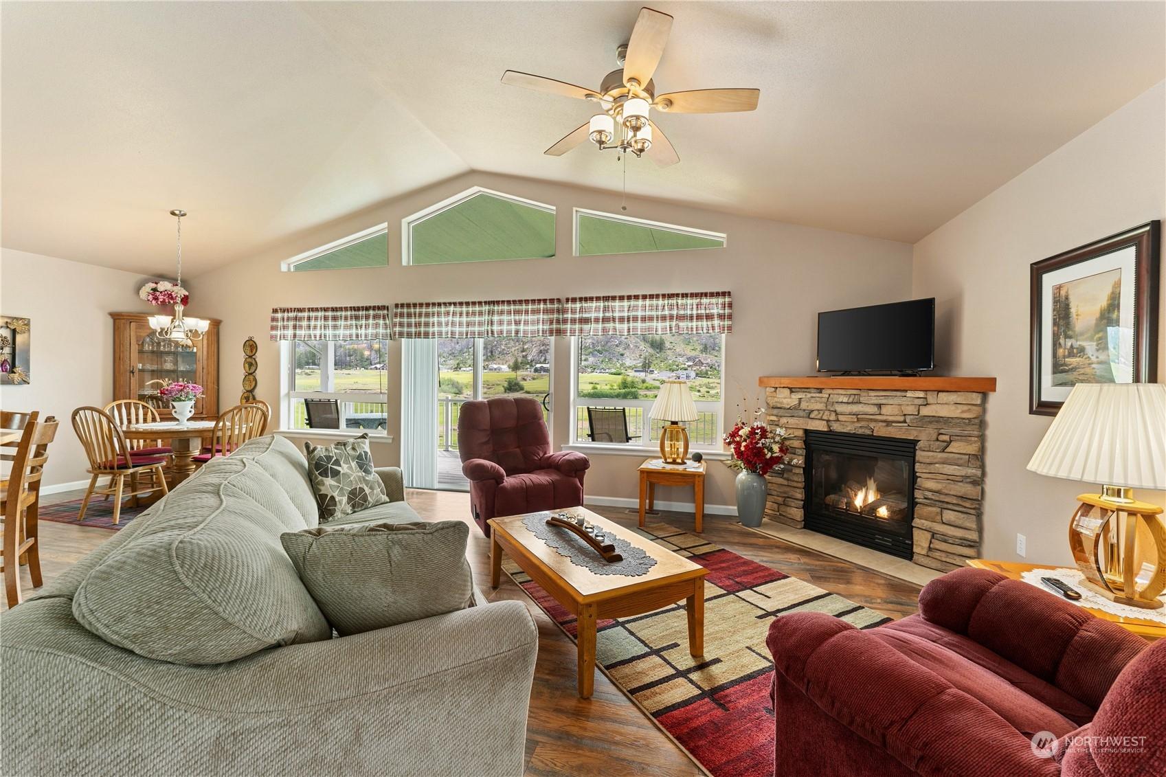 18 FRONTAGE ROAD, PATEROS, Washington, 98846, United States, 2 Bedrooms Bedrooms, ,2 BathroomsBathrooms,Residential,For Sale,18 FRONTAGE ROAD,1614133