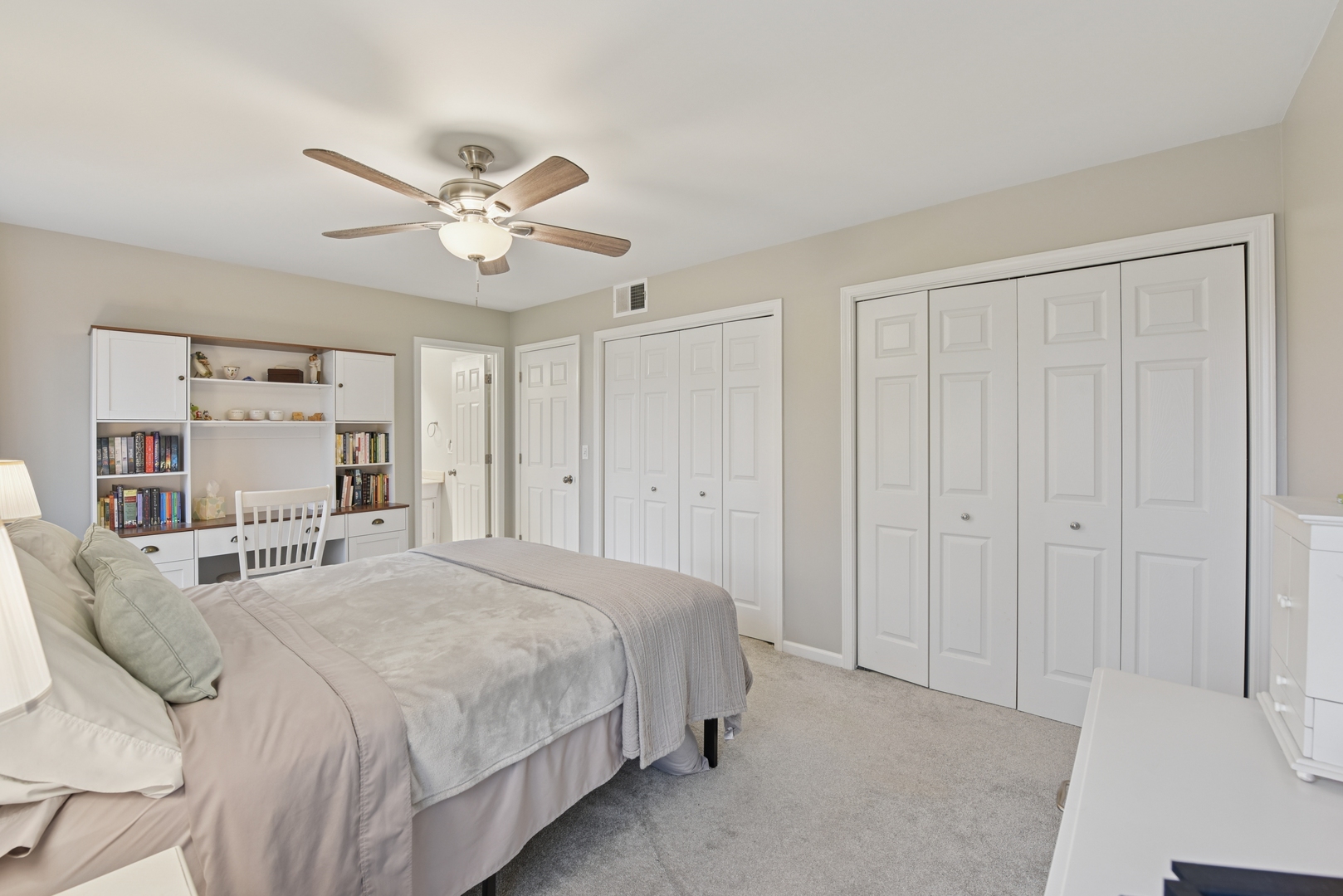 Bloomingdale, Illinois, 60108, United States, 4 Bedrooms Bedrooms, ,3 BathroomsBathrooms,Residential,For Sale,2000593