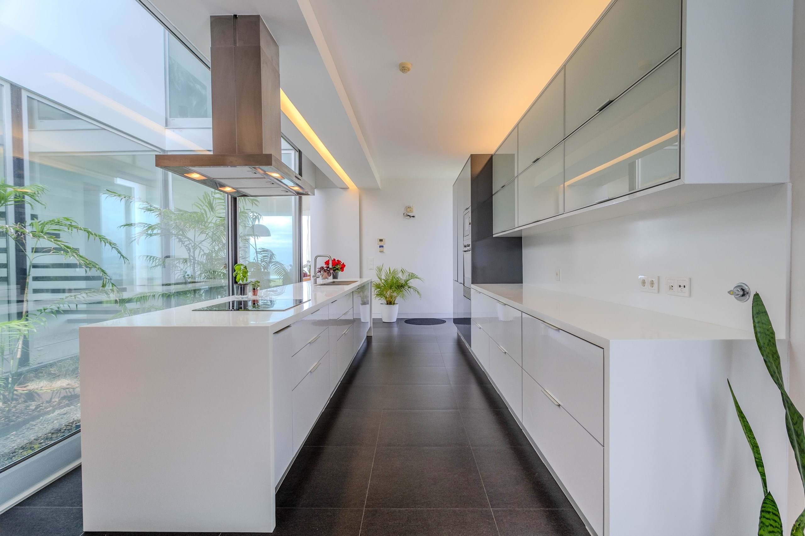 Ponta Delgada, Ilha de São Miguel, 9560-501, PT, 3 Bedrooms Bedrooms, ,4 BathroomsBathrooms,Residential,For Sale,1826448