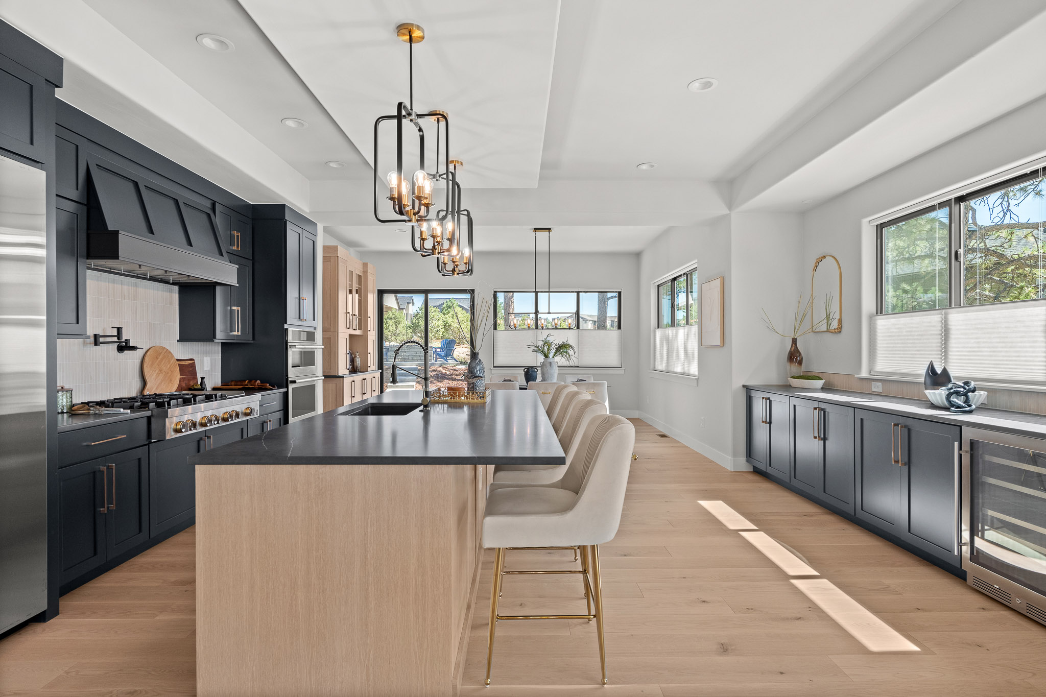  Designed to live beautifully from front to back - 物件實景