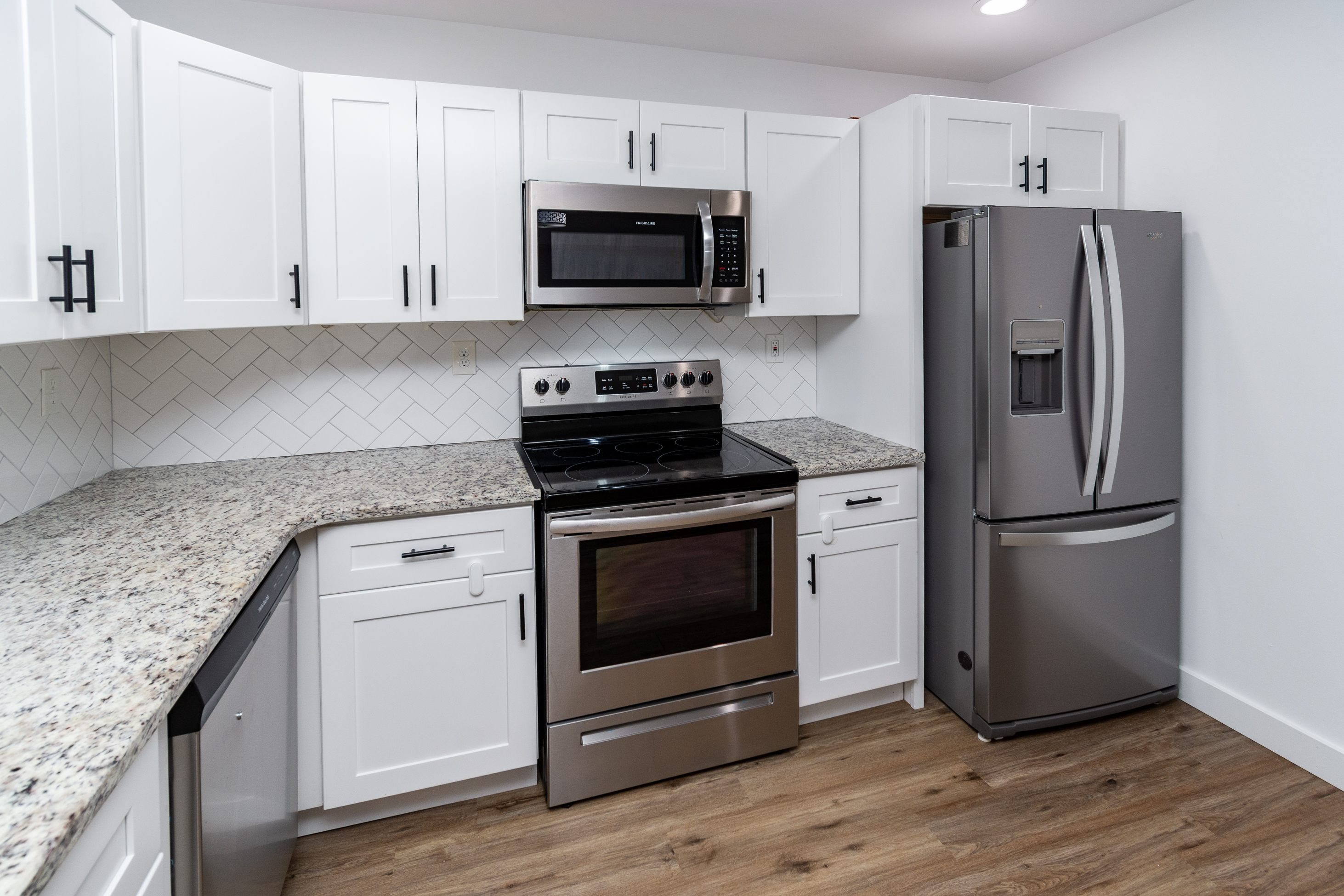  Stylish Three-Bedroom Townhome Near Shops, Dining and SEPTA - 物件實景