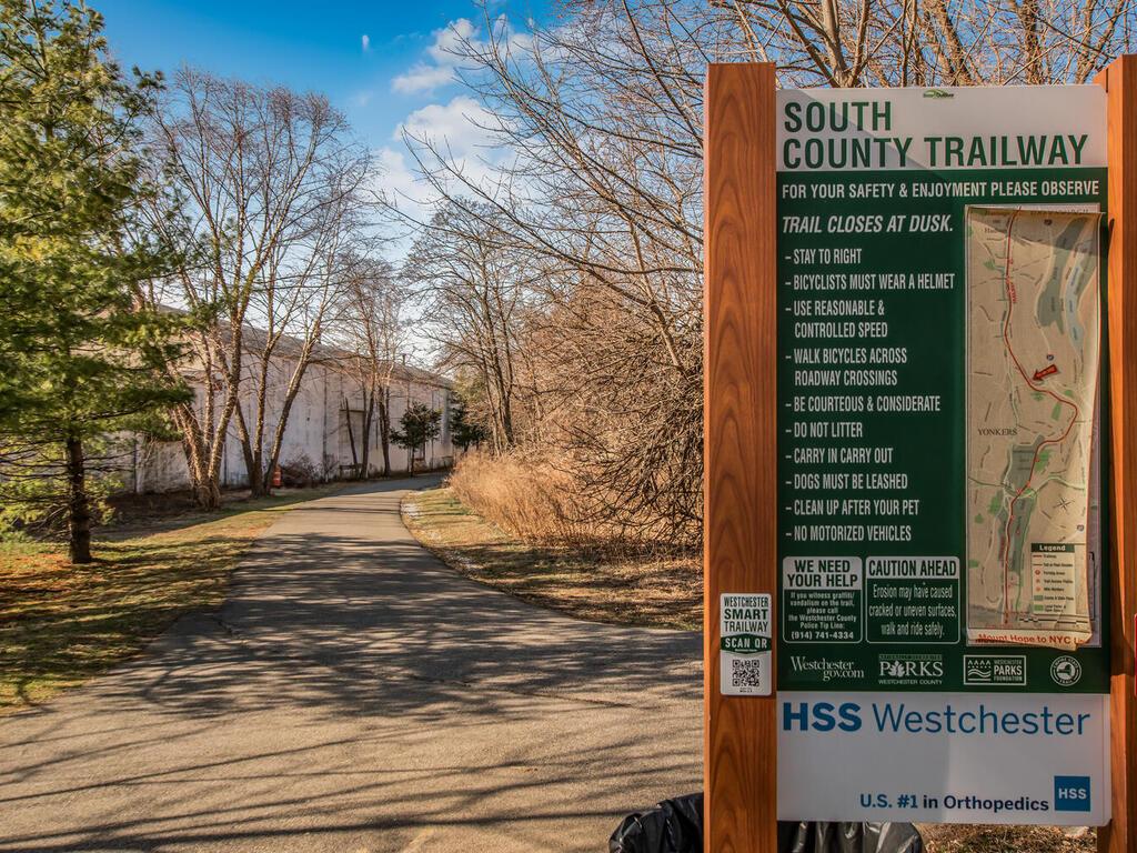 Yonkers, New York, 10710, United States, 3 Bedrooms Bedrooms, ,2 BathroomsBathrooms,Residential,For Sale,1982503