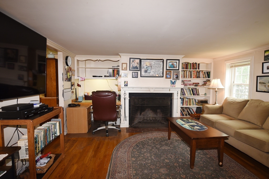 Rockland, Massachusetts, 02370, United States, 3 Bedrooms Bedrooms, ,2 BathroomsBathrooms,Residential,For Sale,1903507