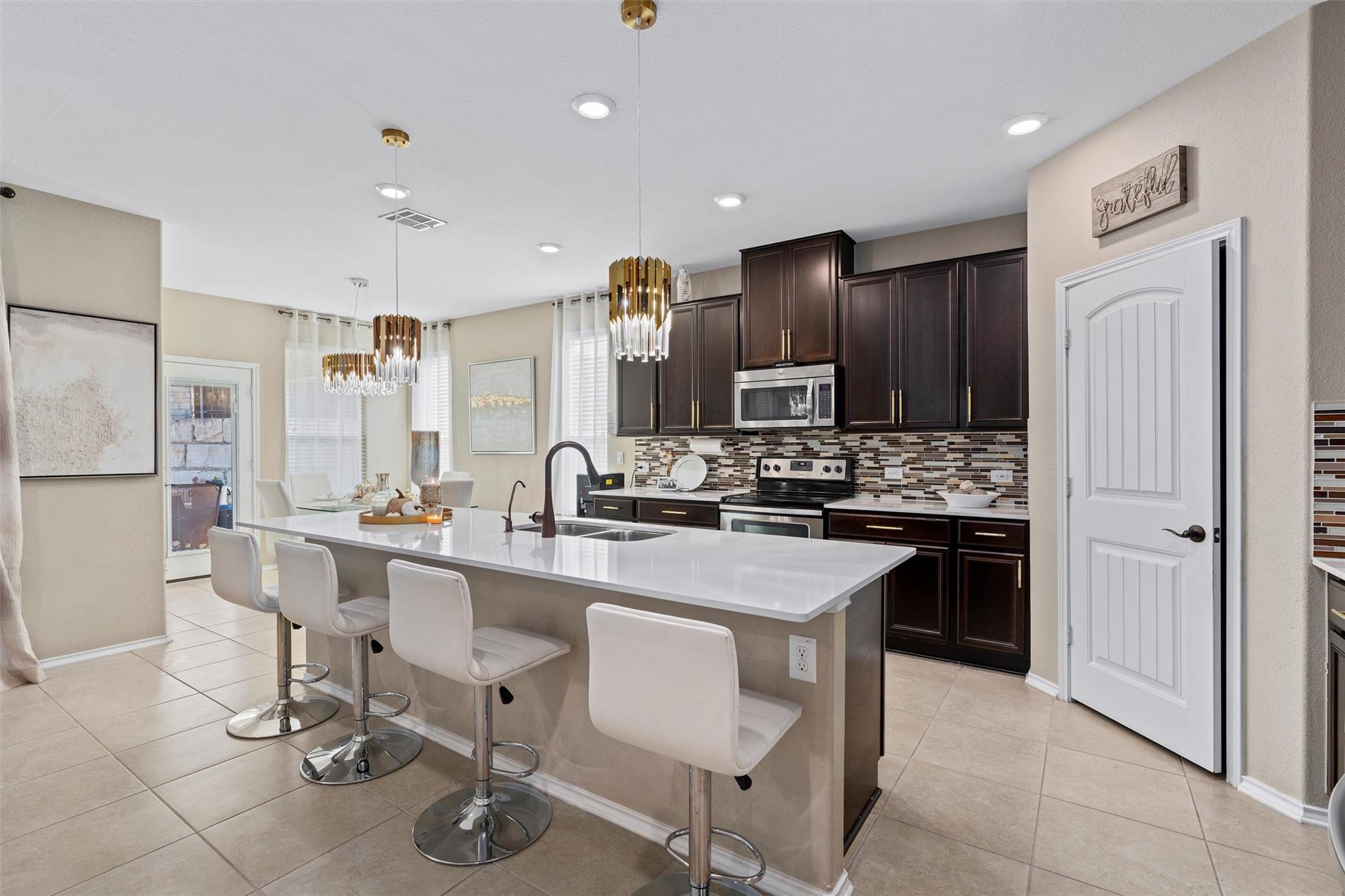 Austin, Texas, 78744, United States, 5 Bedrooms Bedrooms, ,4 BathroomsBathrooms,Residential,For Sale,1975896