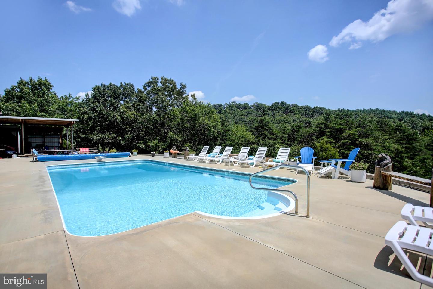 Big Pool, Maryland, 21711, United States, 5 Bedrooms Bedrooms, ,4 BathroomsBathrooms,Residential,For Sale,1897017