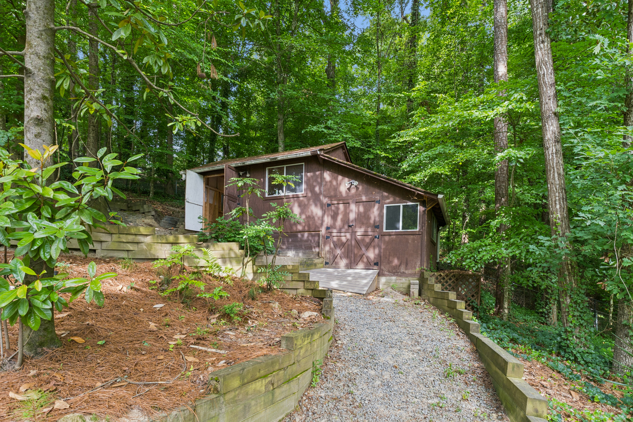 Timeless Design, Privacy, and Exceptional Outdoor Living in Sandy Springs - 物件實景