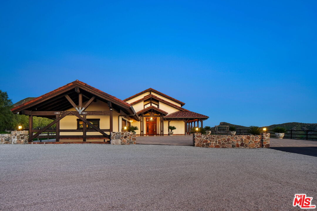 Malibu, California, 90265, United States, 3 Bedrooms Bedrooms, ,5 BathroomsBathrooms,Residential,For Sale,1760358