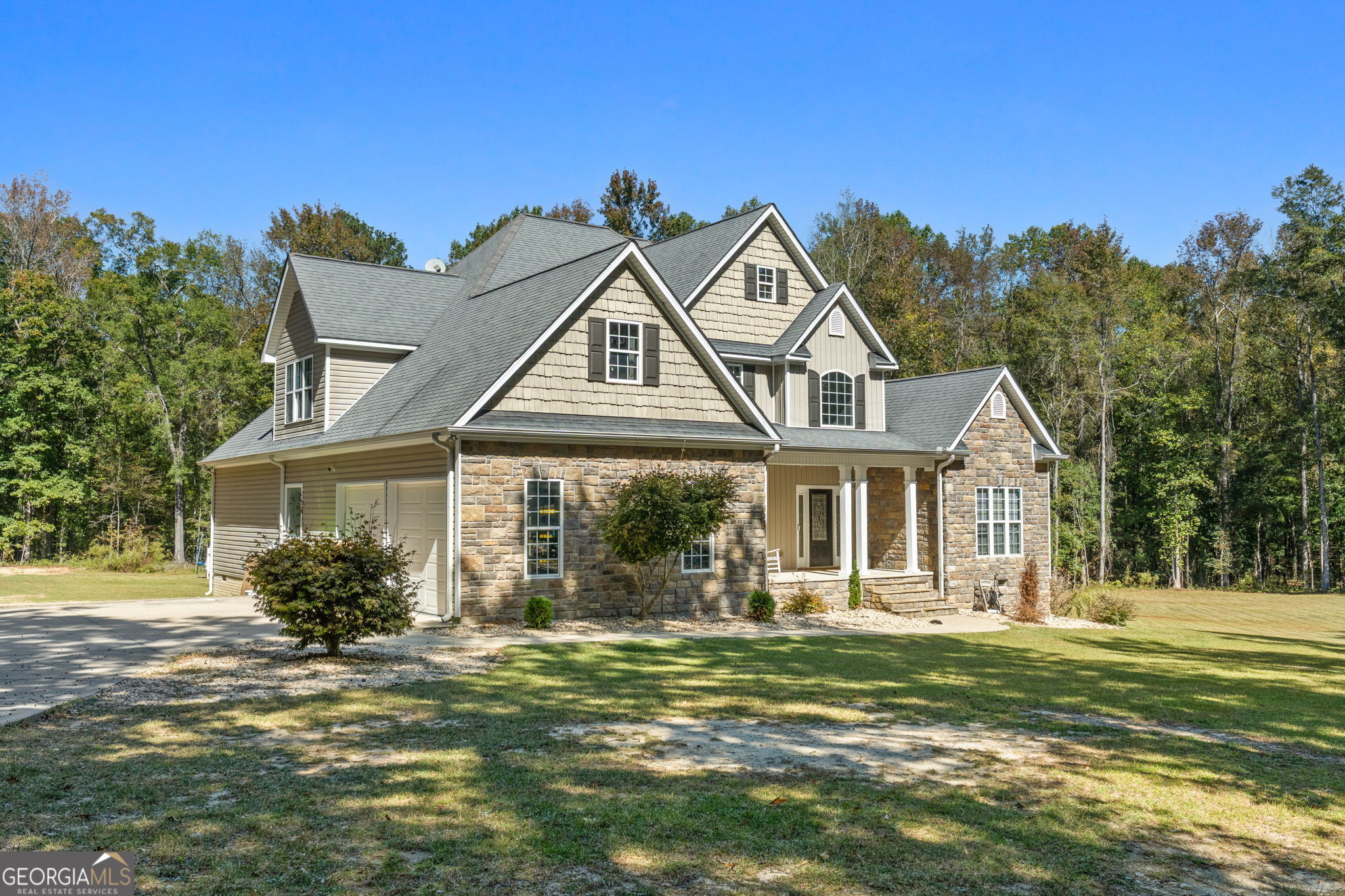 Meansville, Georgia, 30256, United States, 5 Bedrooms Bedrooms, ,4 BathroomsBathrooms,Residential,For Sale,2002650