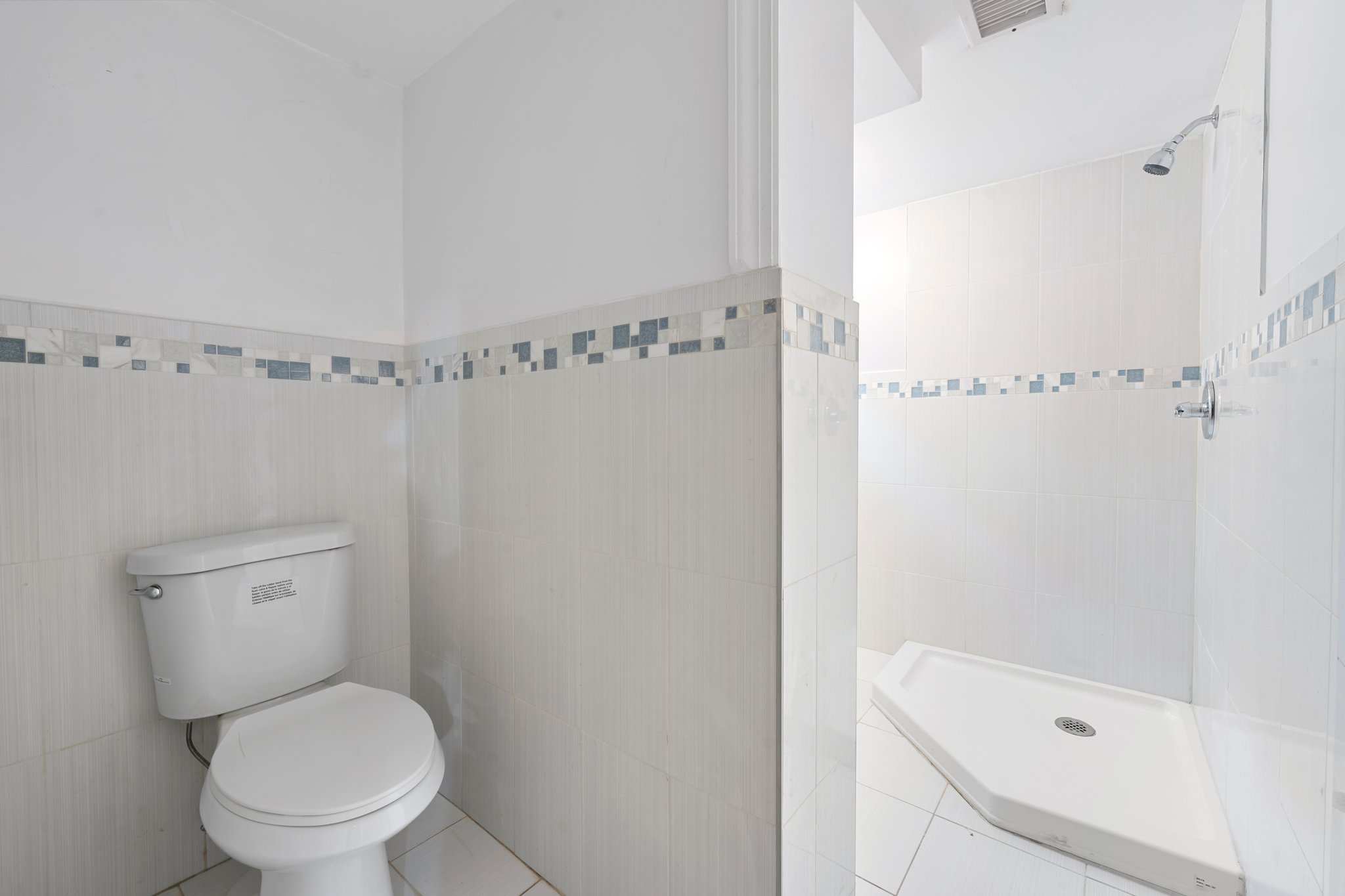 Valley Stream, New York, 11580, United States, 4 Bedrooms Bedrooms, ,3 BathroomsBathrooms,Residential,For Sale,1935482