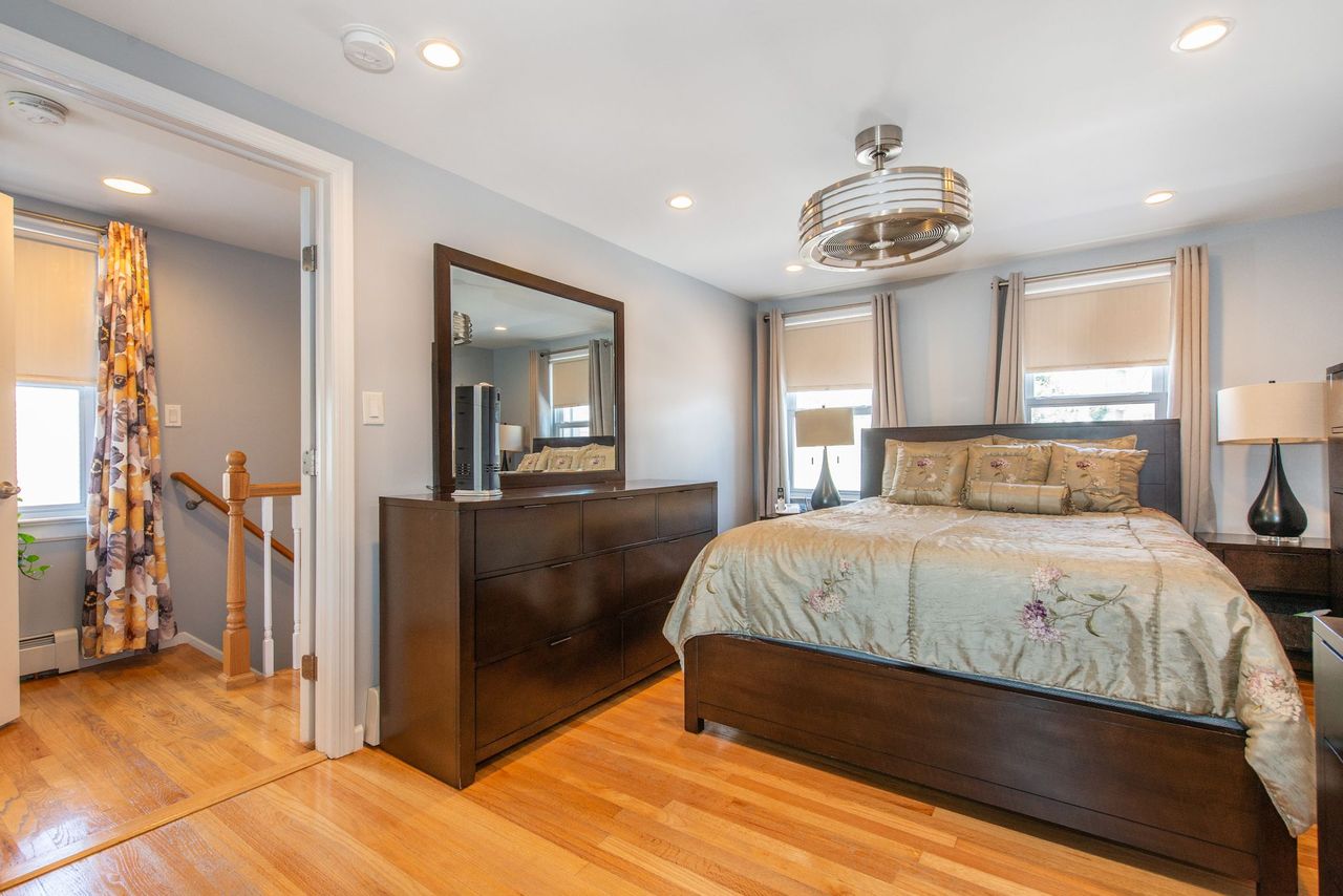 Harrison, New Jersey, 07029, United States, 2 Bedrooms Bedrooms, ,1 BathroomBathrooms,Residential,For Sale,1984057