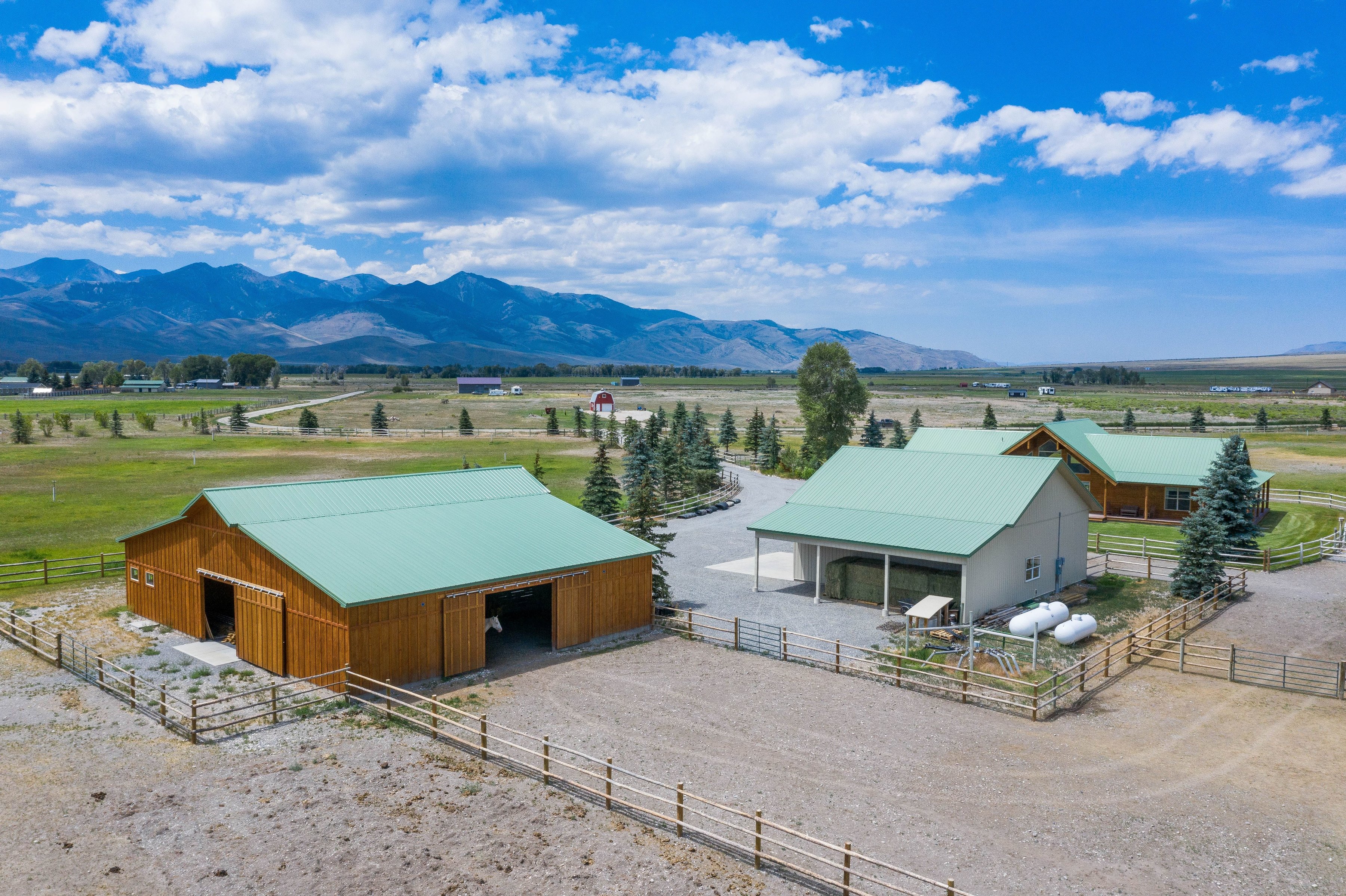  Equestrian Estate at the Base of Mt. Borah - 物件實景