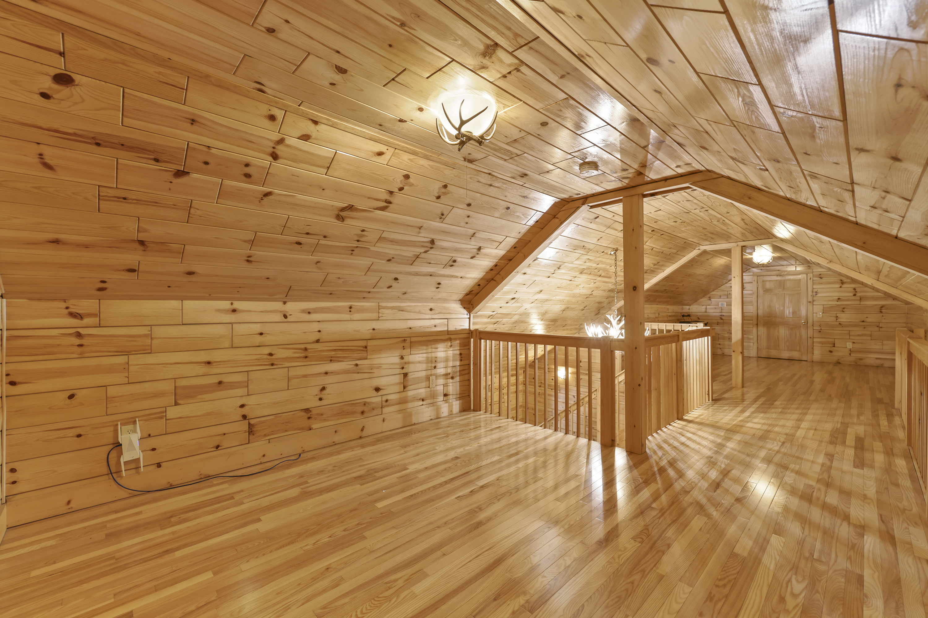  Berkshires Log Home Retreat with Wildlife Pond & Guest Apartment - 物件實景