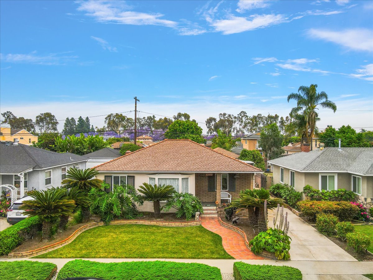 Lakewood, California, 90713, United States, 3 Bedrooms Bedrooms, ,1 BathroomBathrooms,Residential,For Sale,1927996