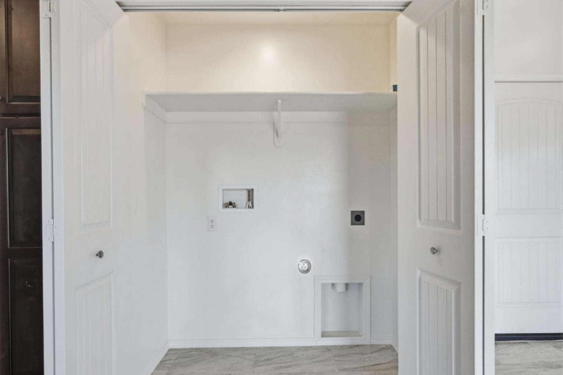  1213 Dos Corte¦Rosanky, TX - 物件實景