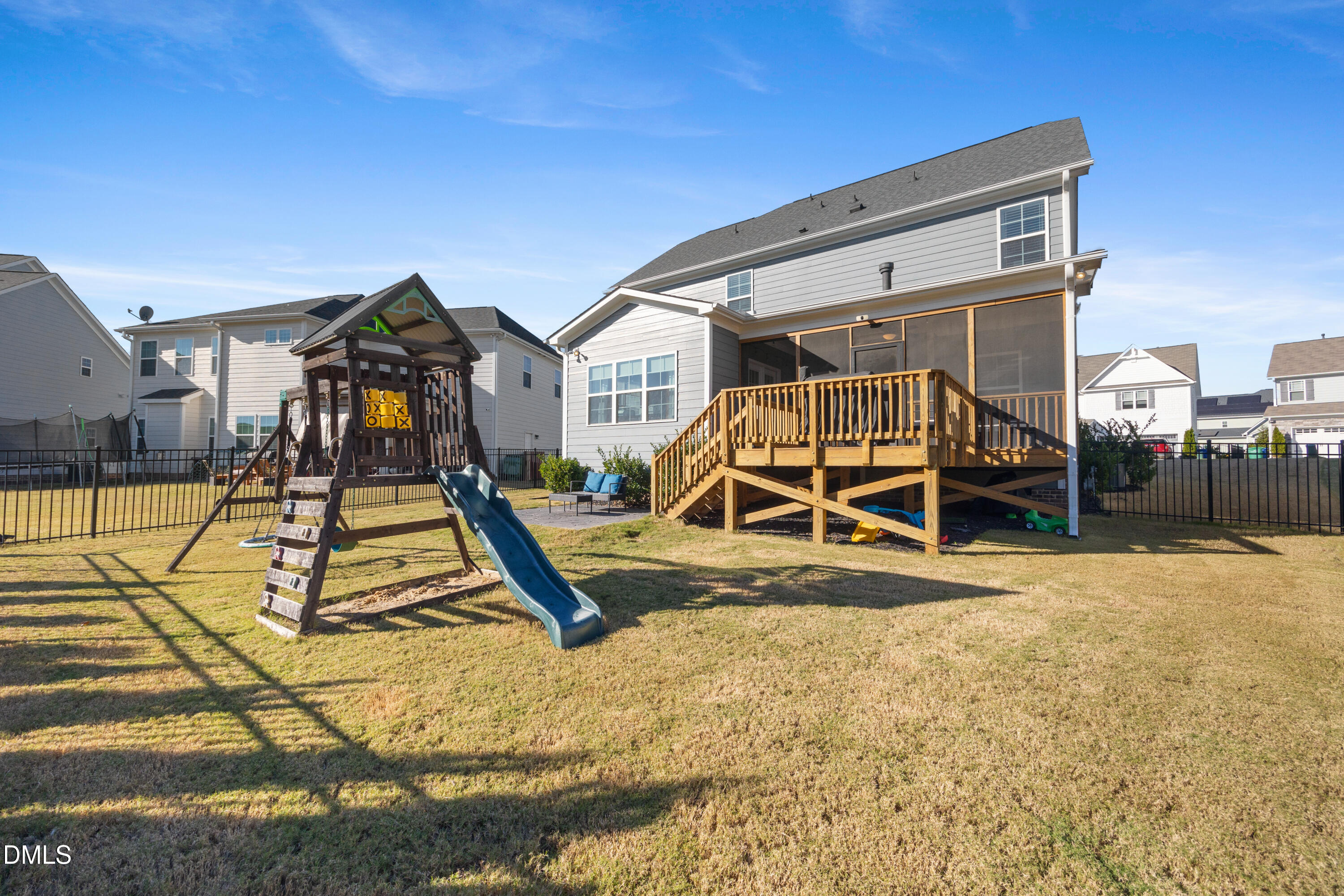 Fuquay Varina, North Carolina, 27526, United States, 5 Bedrooms Bedrooms, ,4 BathroomsBathrooms,Residential,For Sale,1990818