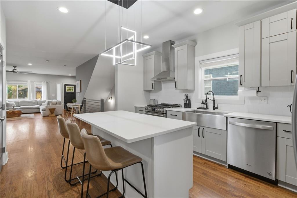 Atlanta, Georgia, 30315, United States, 4 Bedrooms Bedrooms, ,4 BathroomsBathrooms,Residential,For Sale,1996651