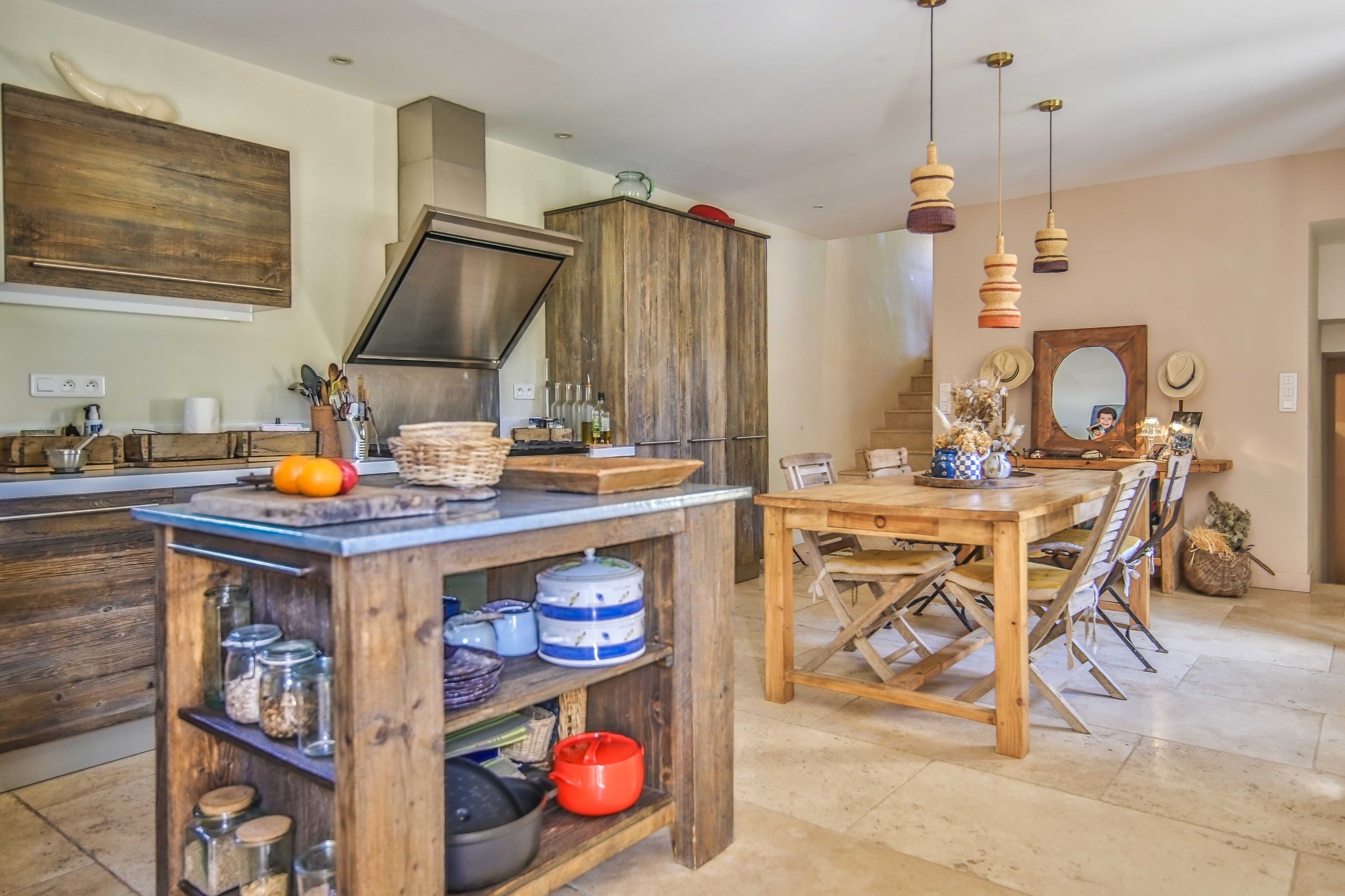  a home immersed in nature, where  provence becomes a way of life - 物件實景