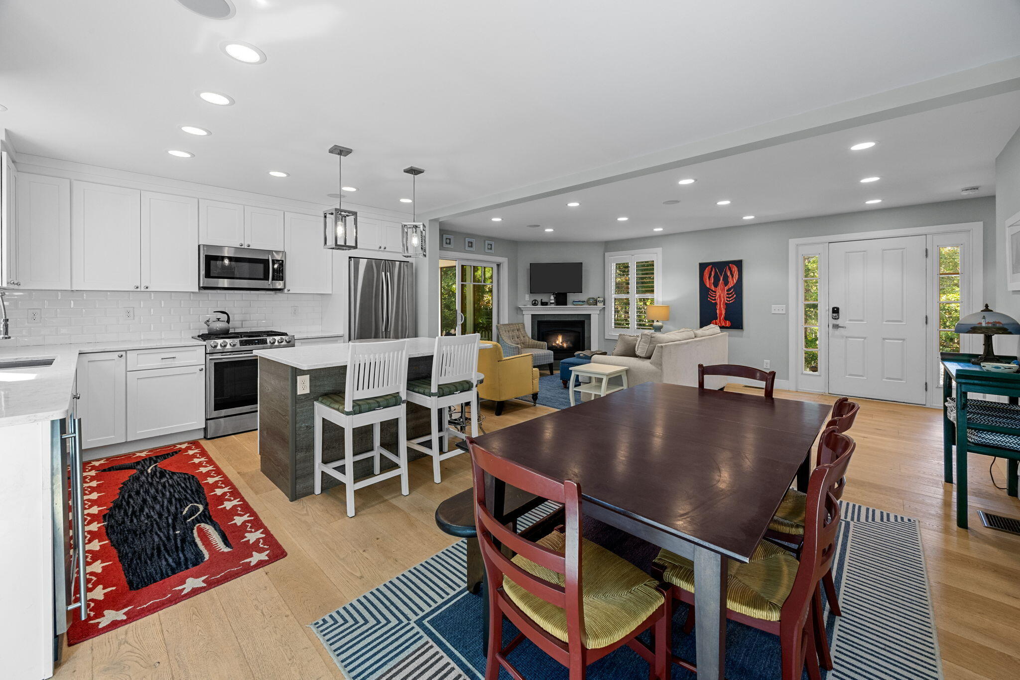  2017-Built Cape Cod Charmer with Fireplace, Fenced Yard and Patio - 物件實景