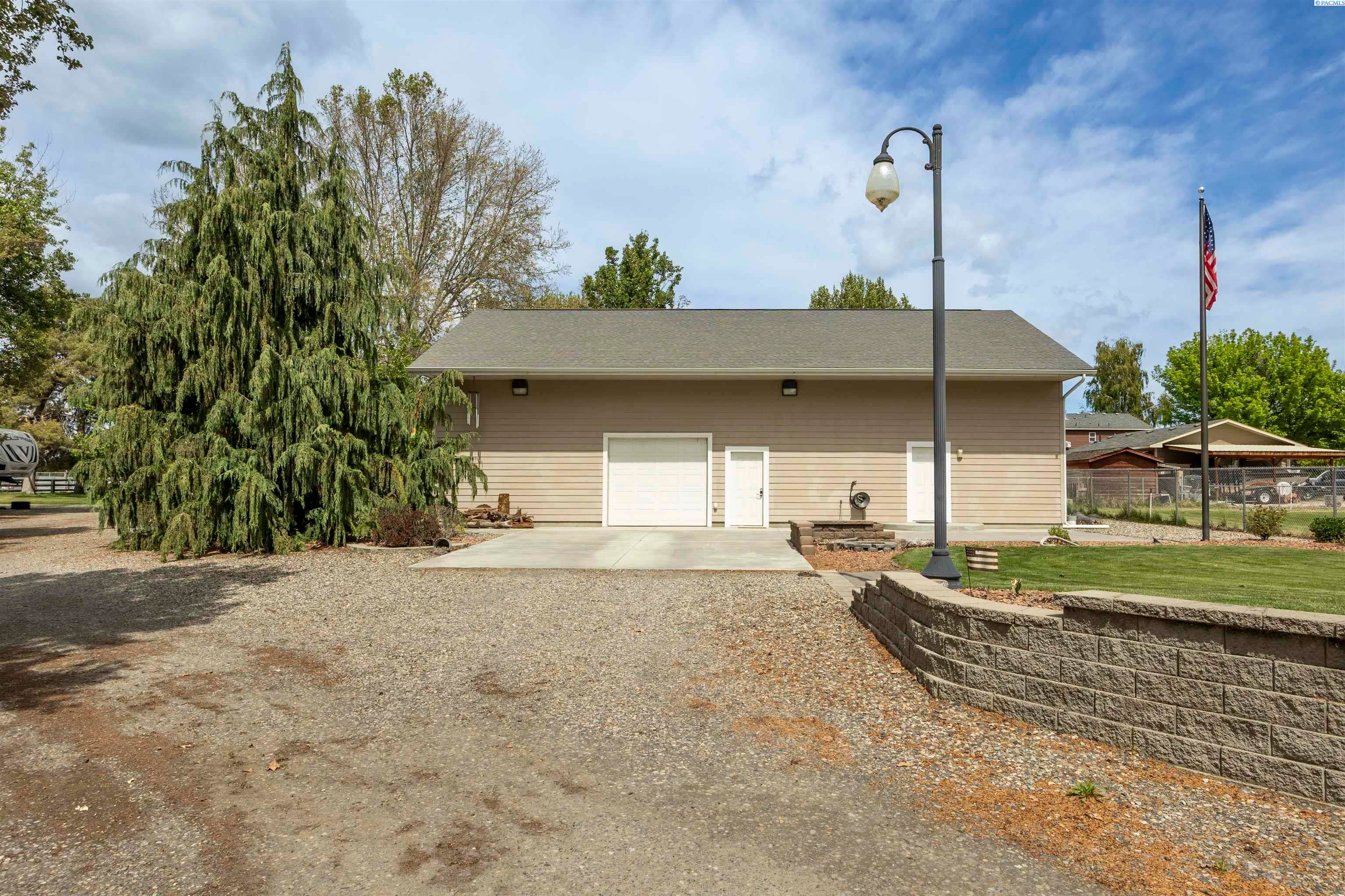 Pasco, Washington, 99301, United States, 3 Bedrooms Bedrooms, ,3 BathroomsBathrooms,Residential,For Sale,1979985