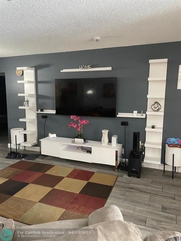 Miramar, Florida, 33025, United States, 3 Bedrooms Bedrooms, ,2 BathroomsBathrooms,Residential,For Sale,1931717