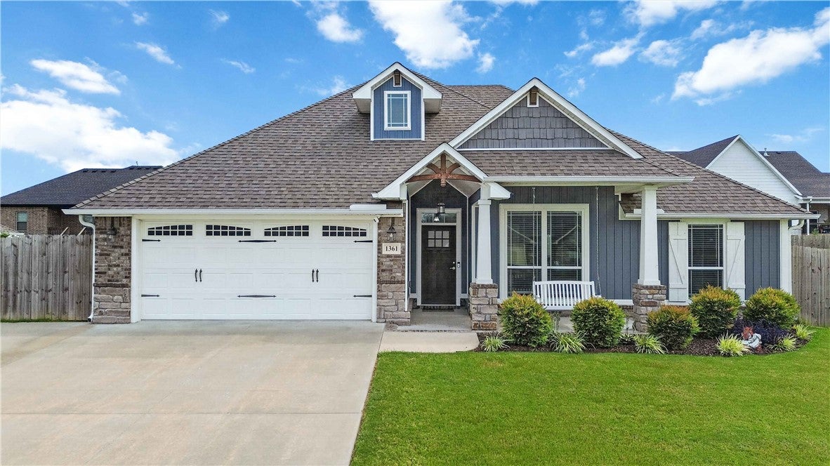Cavalry Ln, Prairie Grove, AR 72753