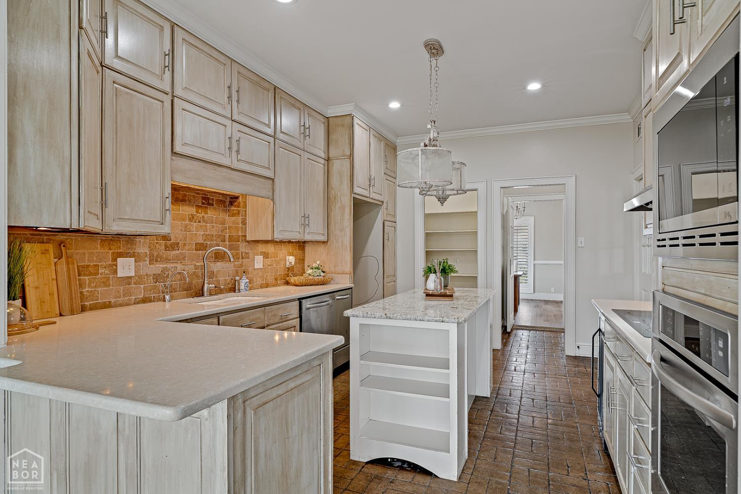 Jonesboro, Arkansas, 72401, United States, 4 Bedrooms Bedrooms, ,3 BathroomsBathrooms,Residential,For Sale,2005969