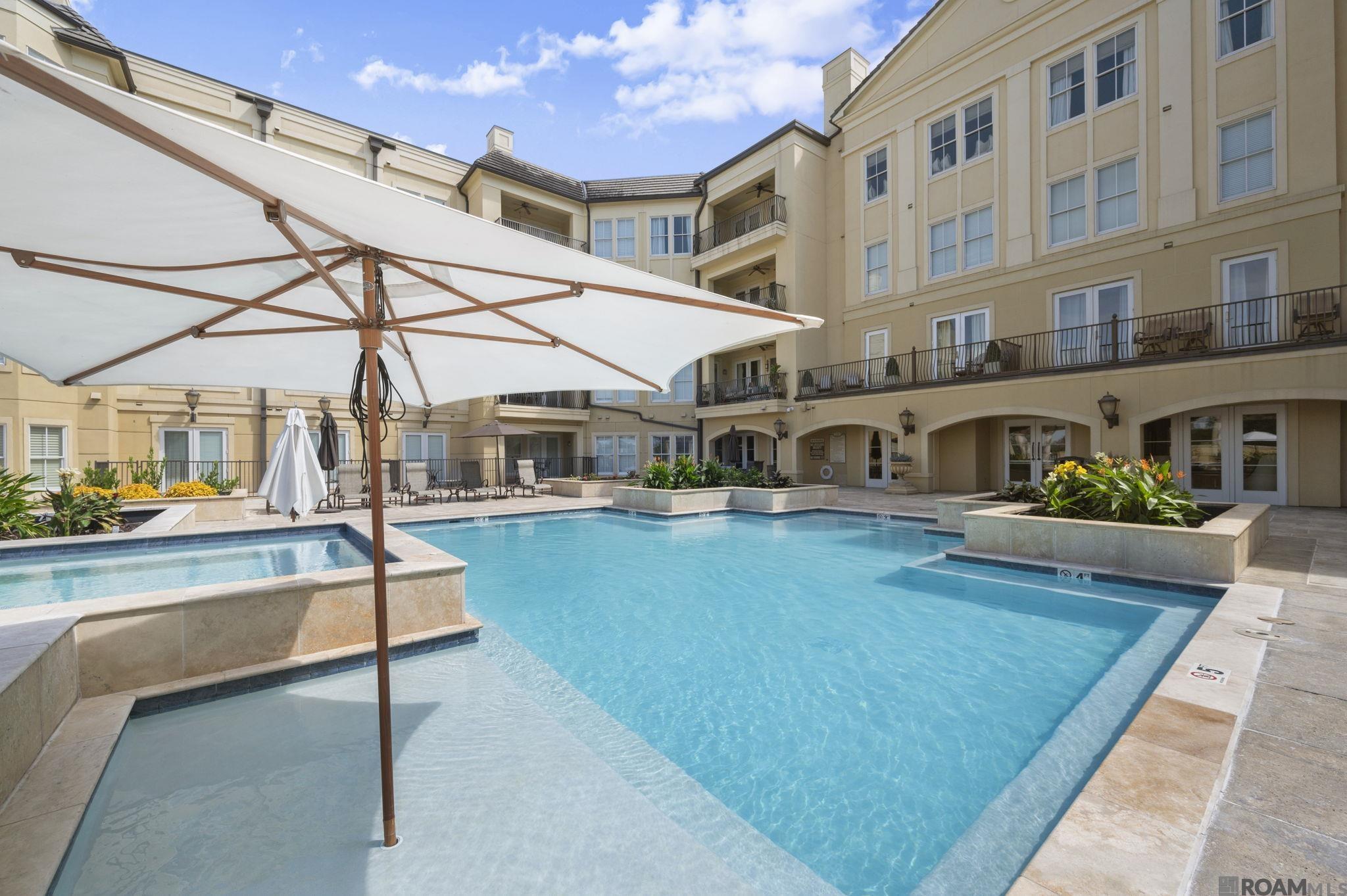 Baton Rouge, Louisiana, 70808, United States, 3 Bedrooms Bedrooms, ,2 BathroomsBathrooms,Residential,For Sale,1980847