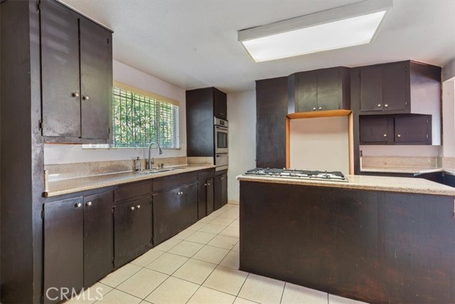 Los Angeles, California, 90003, United States, 3 Bedrooms Bedrooms, ,Residential,For Sale,1977735