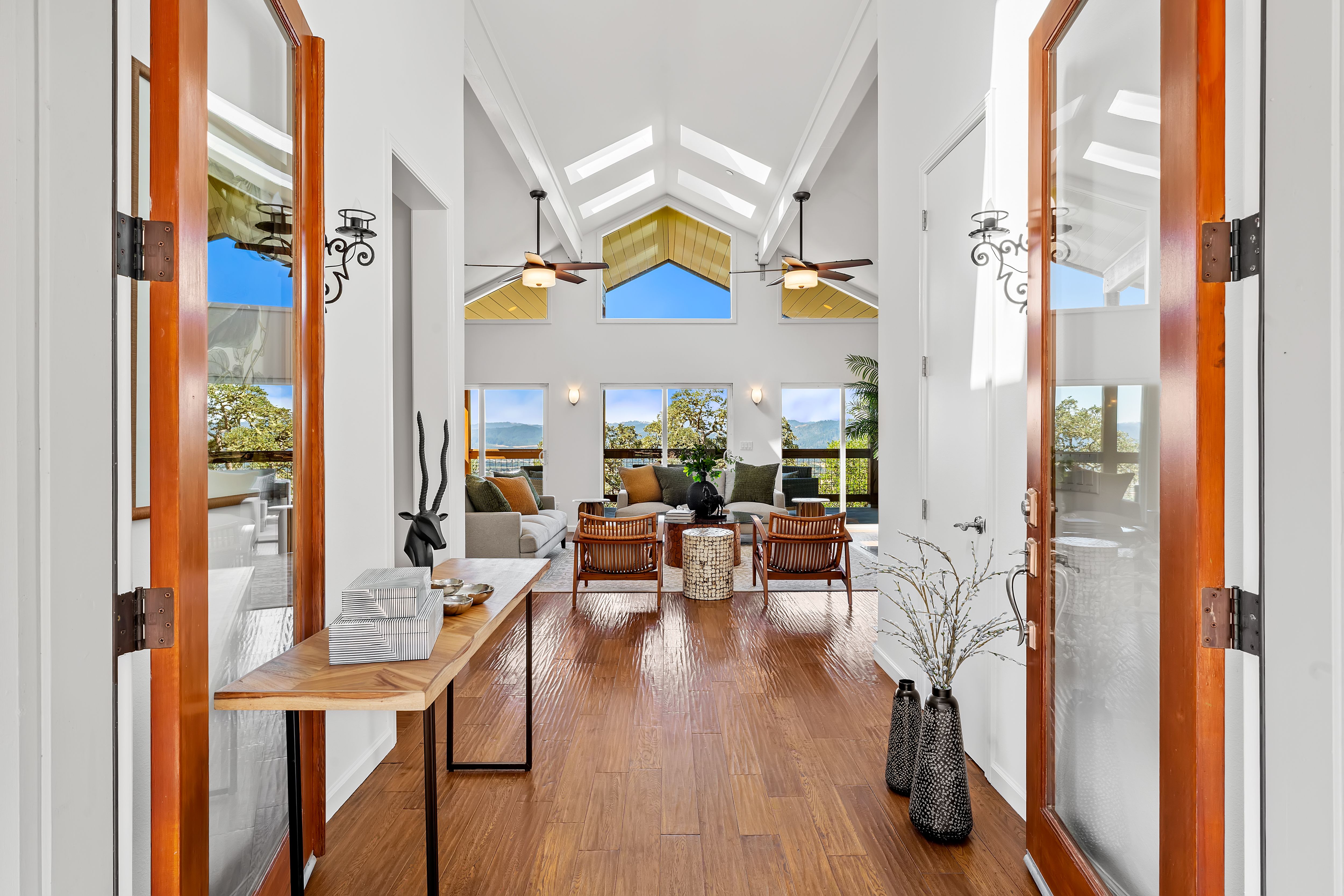  Exceptional Estate Perched On Over 11± Private Acres - 物件實景