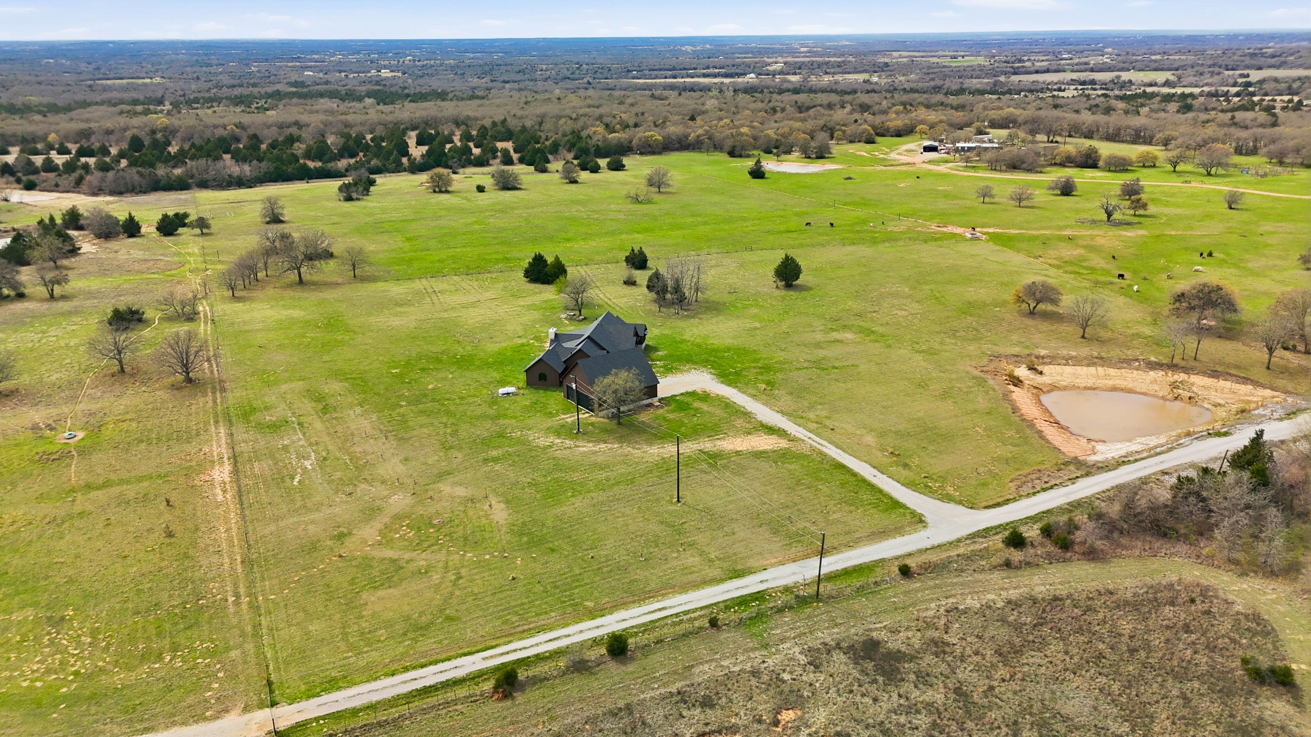  3988 Lake Valley Road, Sunset, TX, 76270 - 物件實景