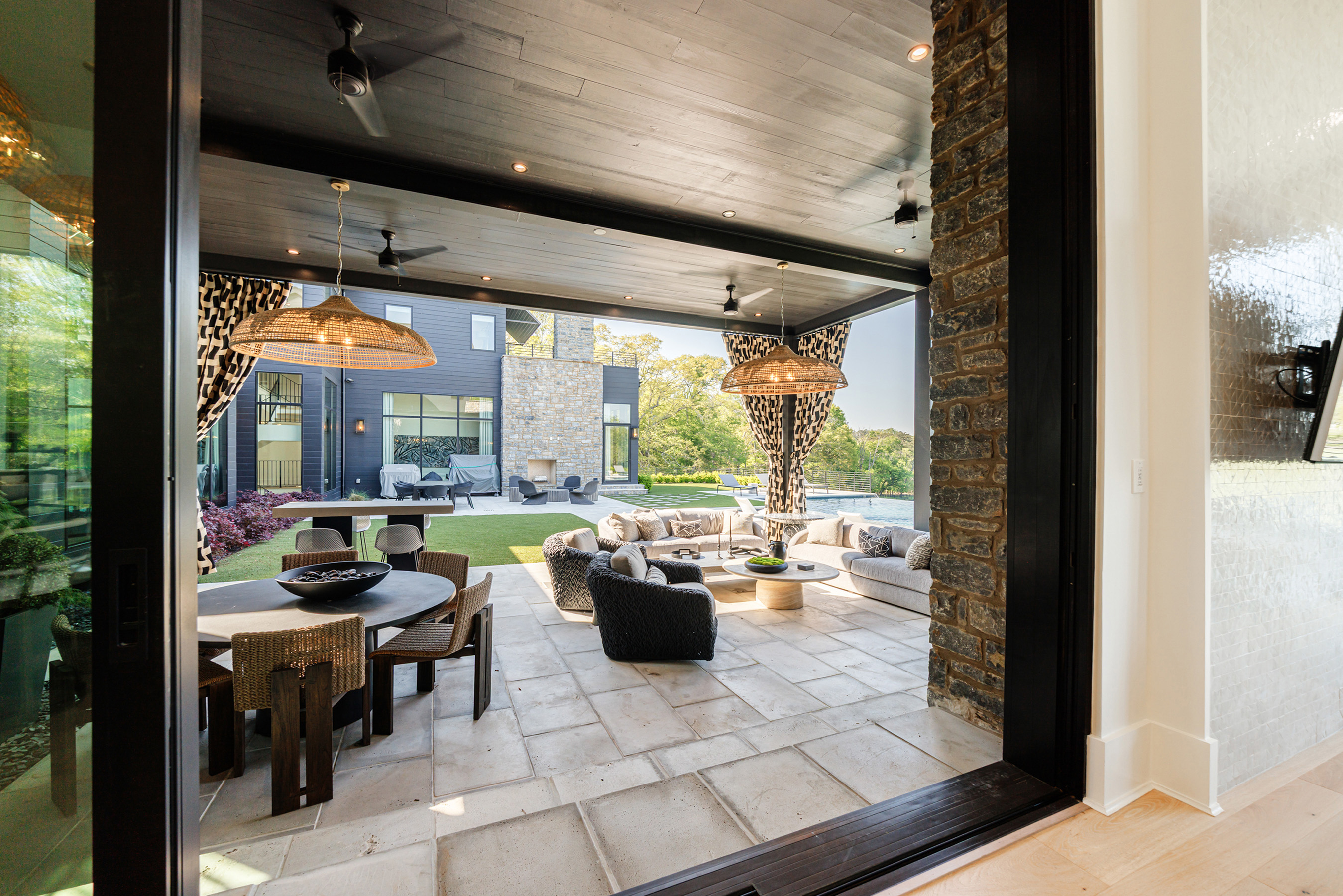  Stunning Milton Estate with Barn and Greenhouse on 50+/- Private Acres - 物件實景