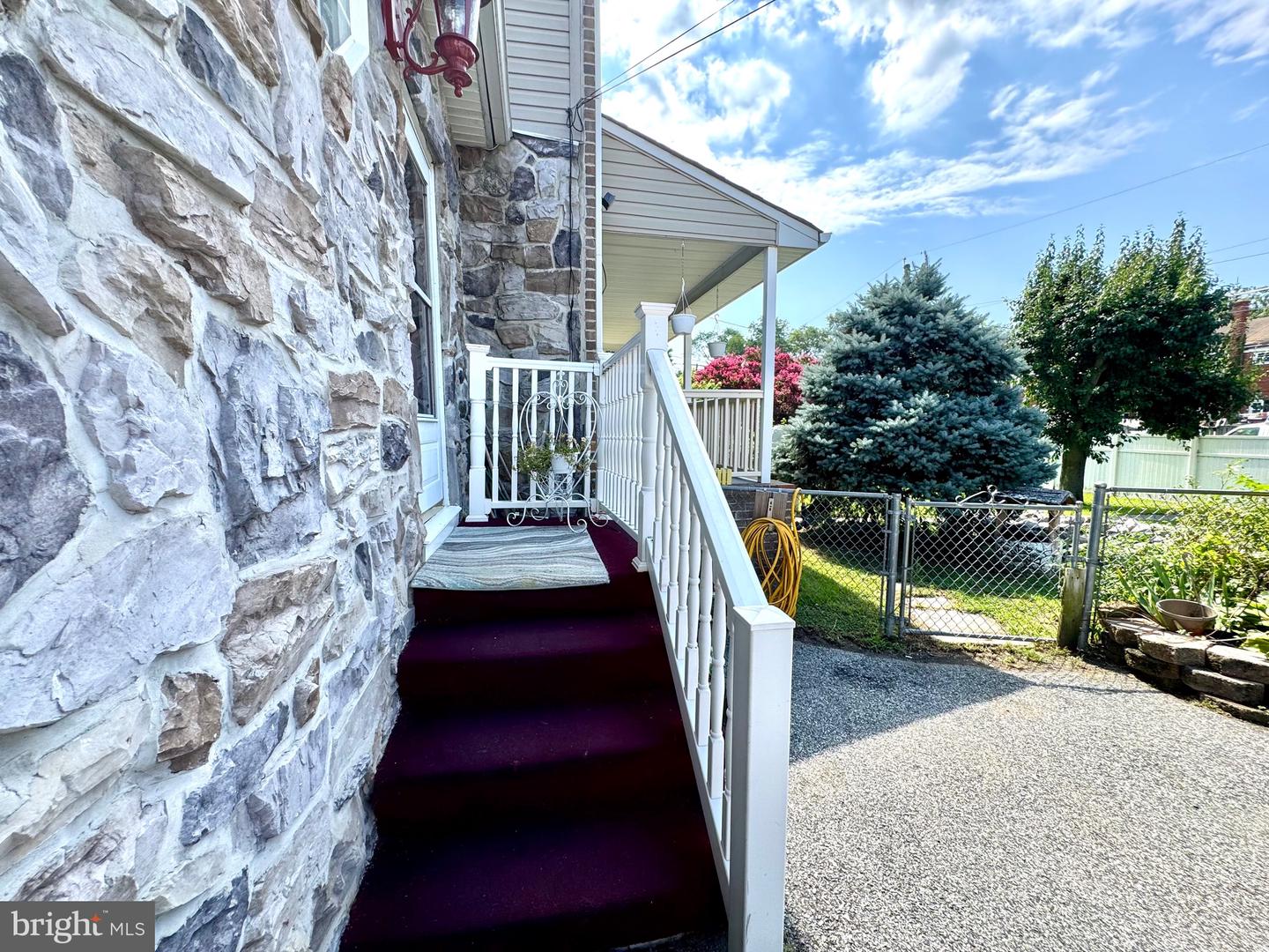 Dundalk, Maryland, 21222, United States, 3 Bedrooms Bedrooms, ,4 BathroomsBathrooms,Residential,For Sale,1906595