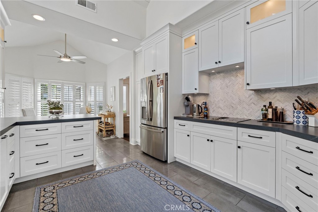 Newport Beach, California, 92660, United States, 3 Bedrooms Bedrooms, ,3 BathroomsBathrooms,Residential,For Sale,1991150