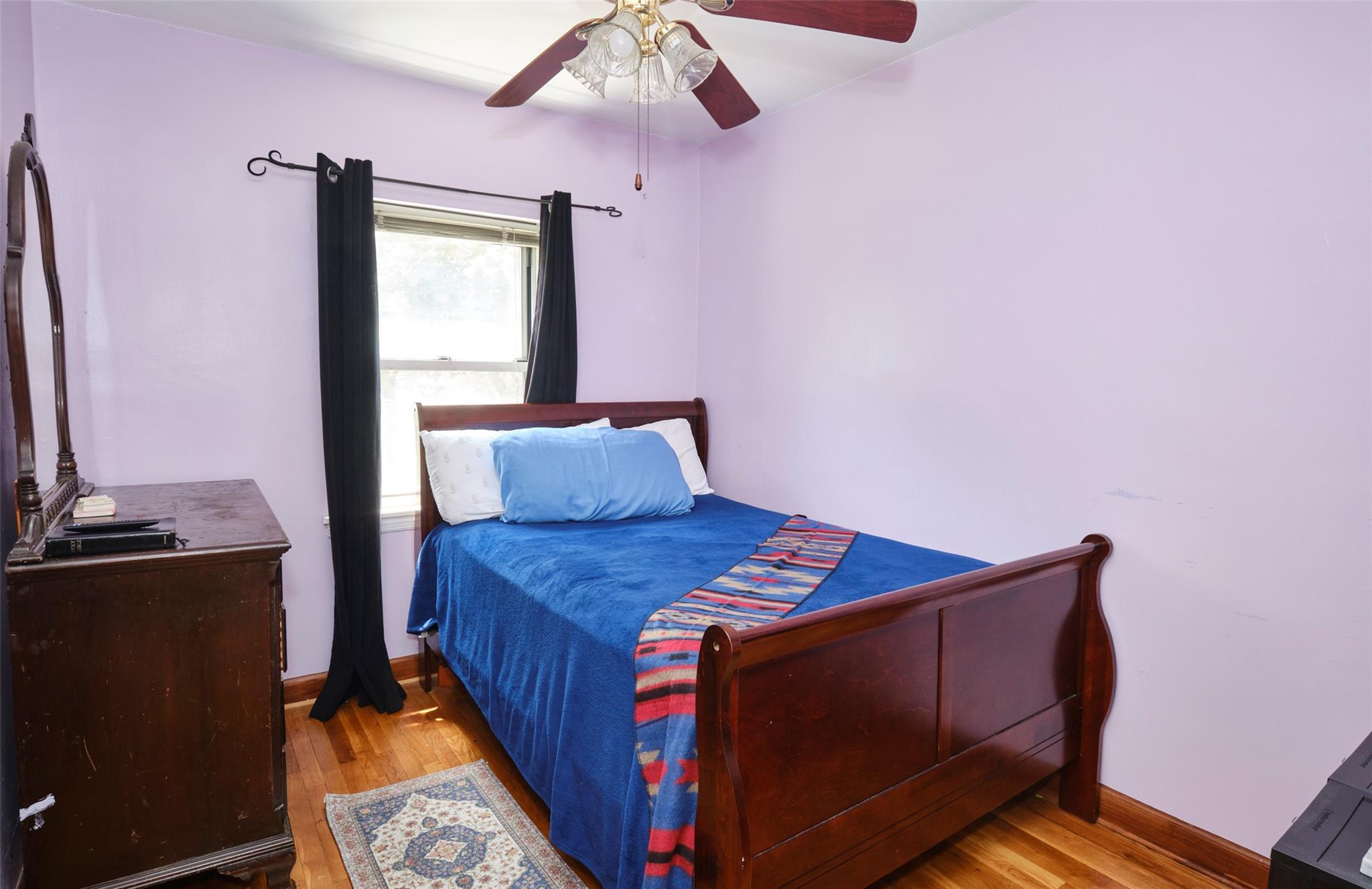 Bronx, New York, 10469, United States, 3 Bedrooms Bedrooms, ,3 BathroomsBathrooms,Residential,For Sale,1907076