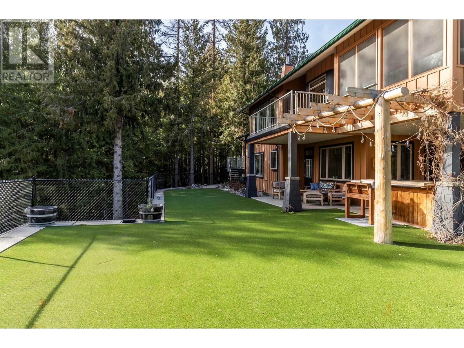 VERNON, British Columbia, V1B 3M9, CA, 4 Bedrooms Bedrooms, ,3 BathroomsBathrooms,Residential,For Sale,1836921
