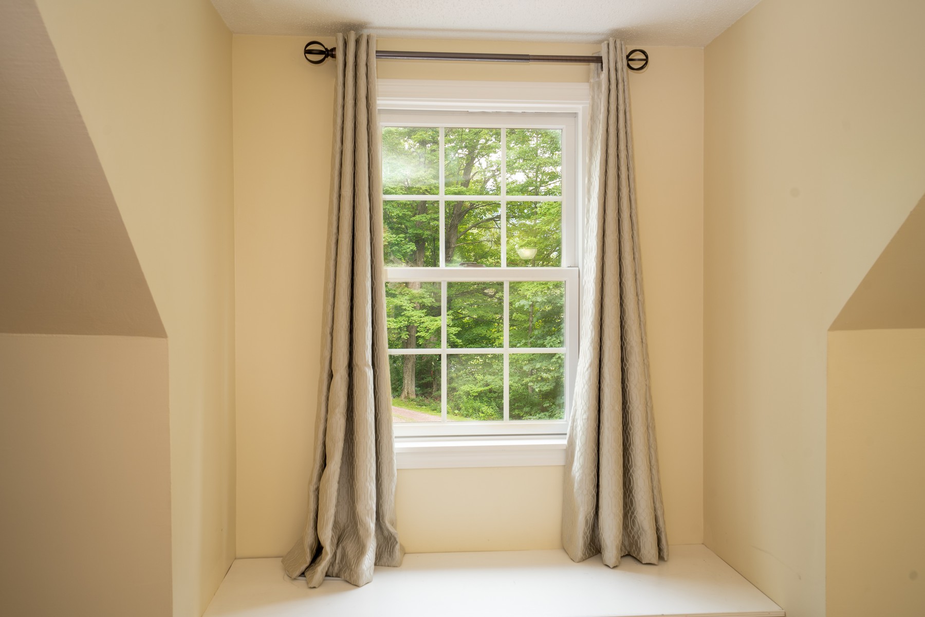  1649 East Manchester Road - 物件實景