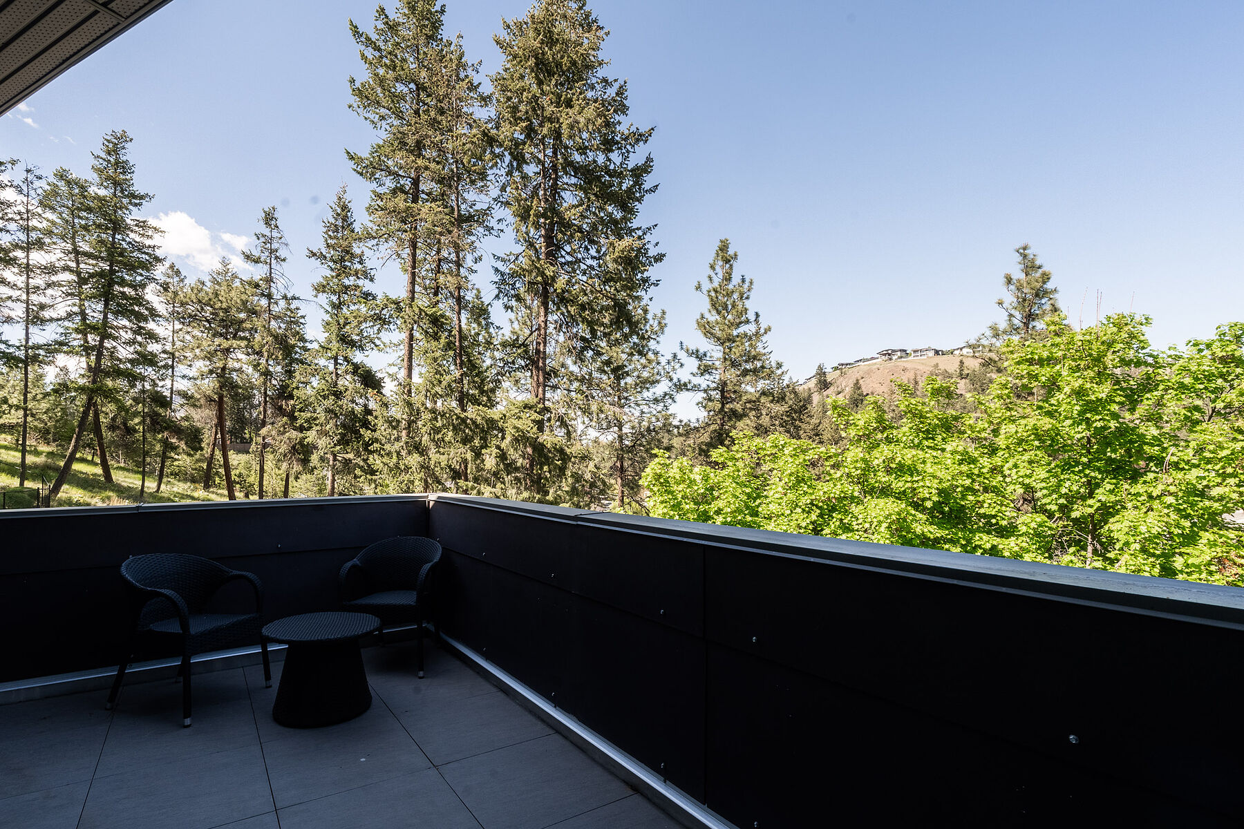  Architectural Glenmore Home - 物件實景